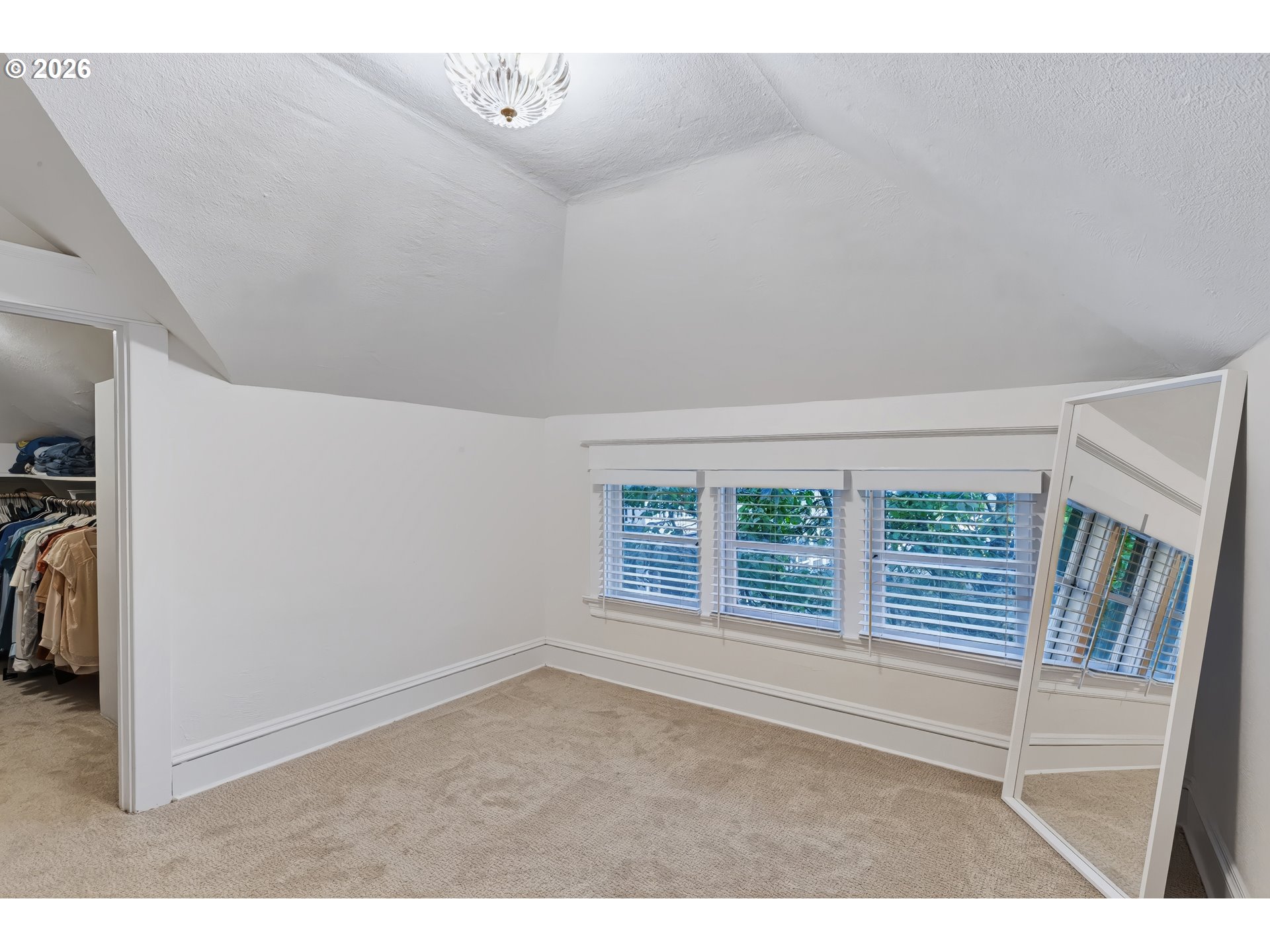 716 N Alberta St Property Photo 16