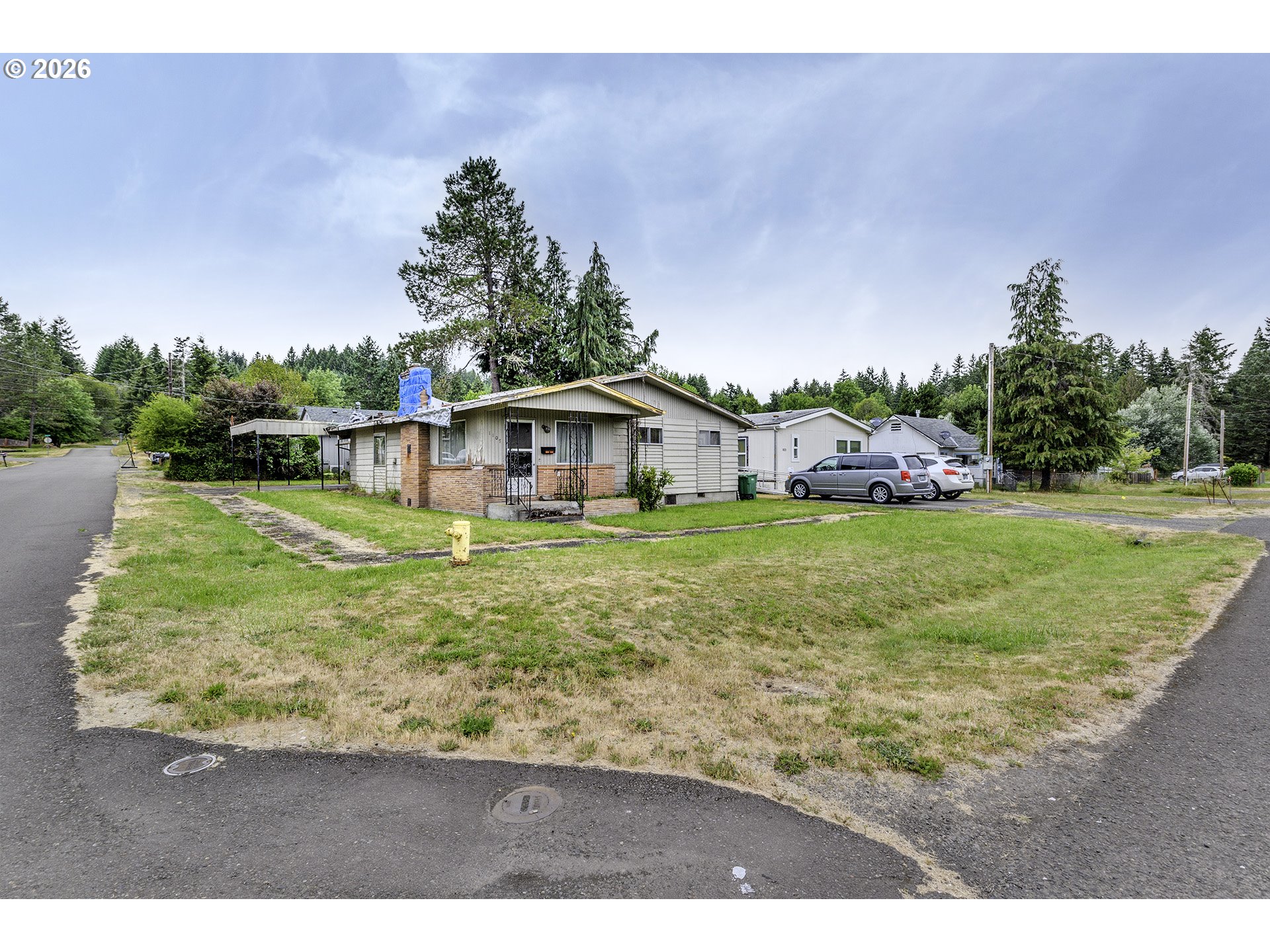 1107 ROSE AVE Property Photo 1