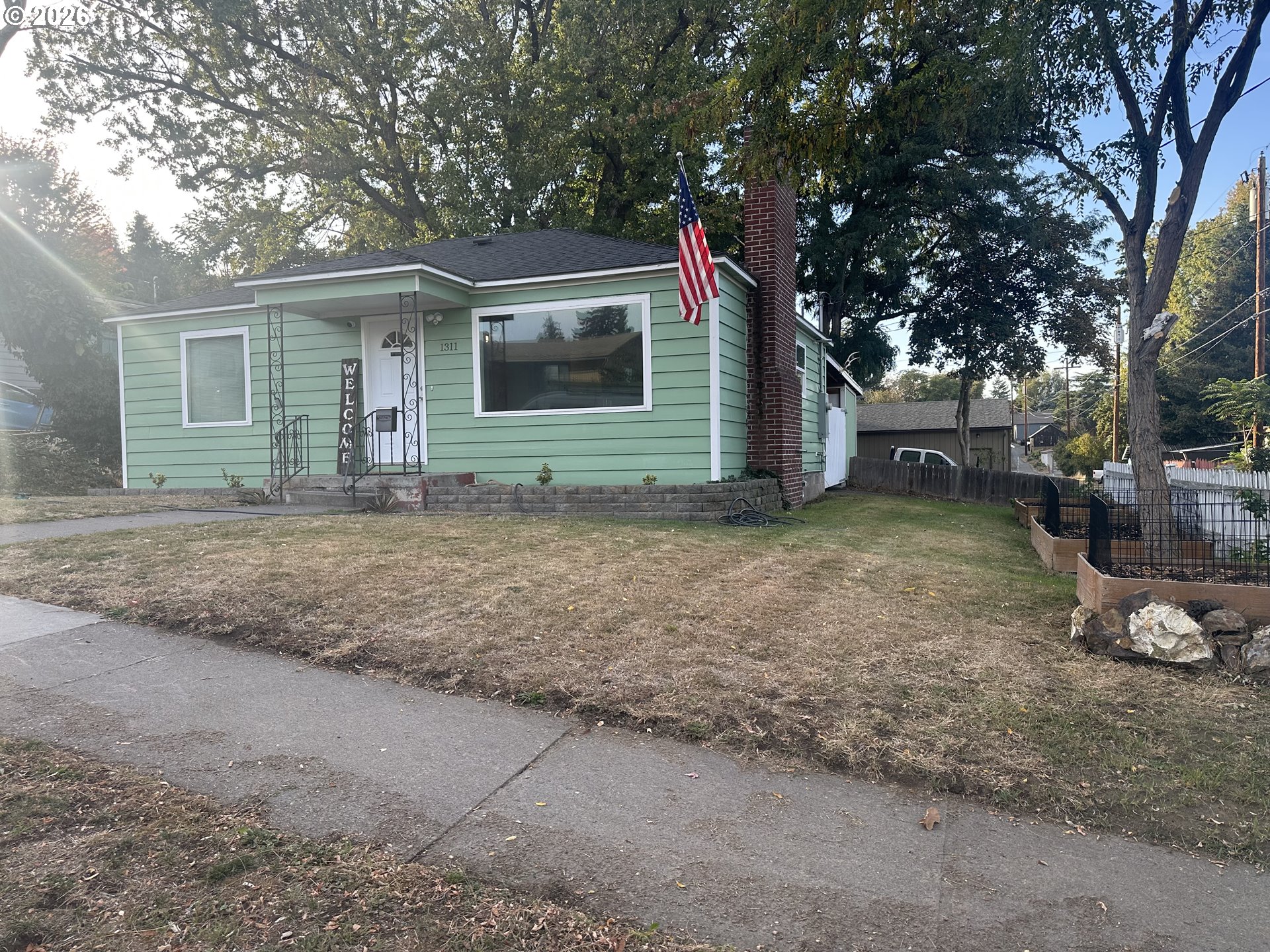 1311 LAUGHLIN ST Property Photo 1