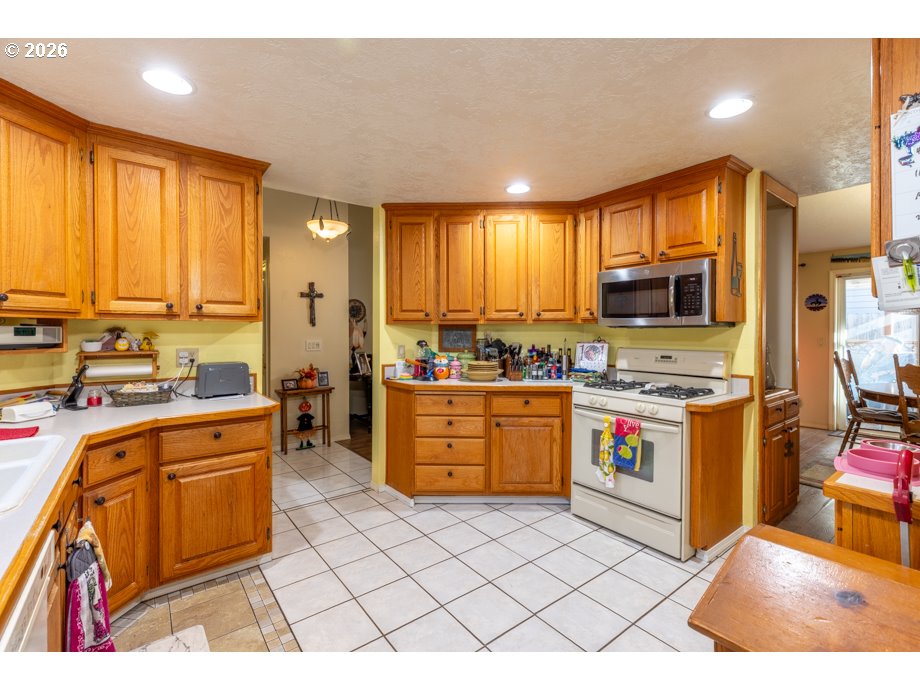 5728 Moonstone Loop Property Photo 11