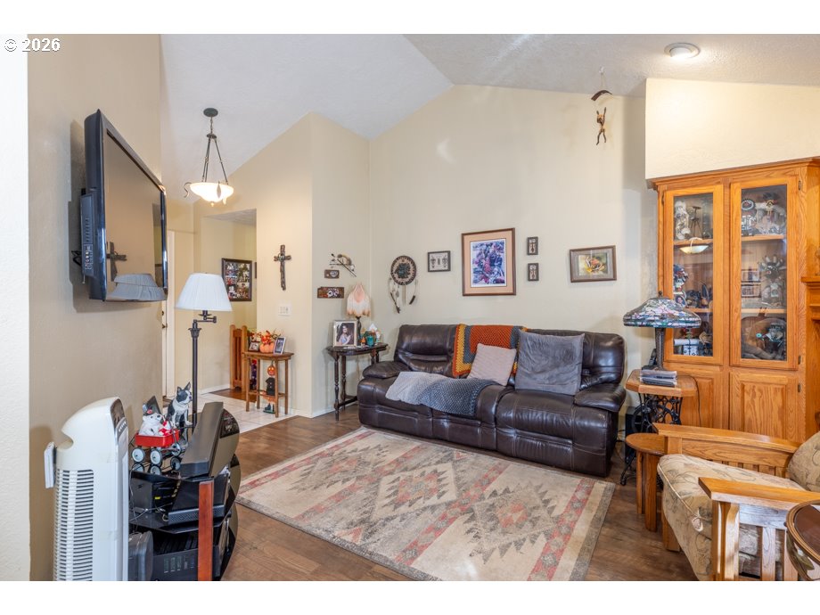 5728 Moonstone Loop Property Photo 25