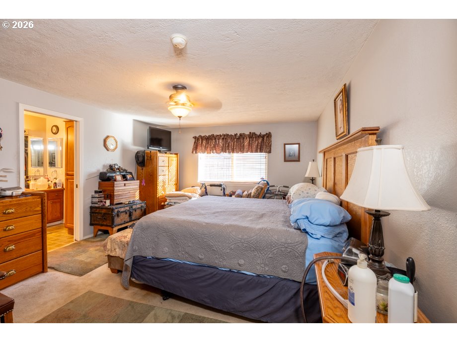 5728 Moonstone Loop Property Photo 28