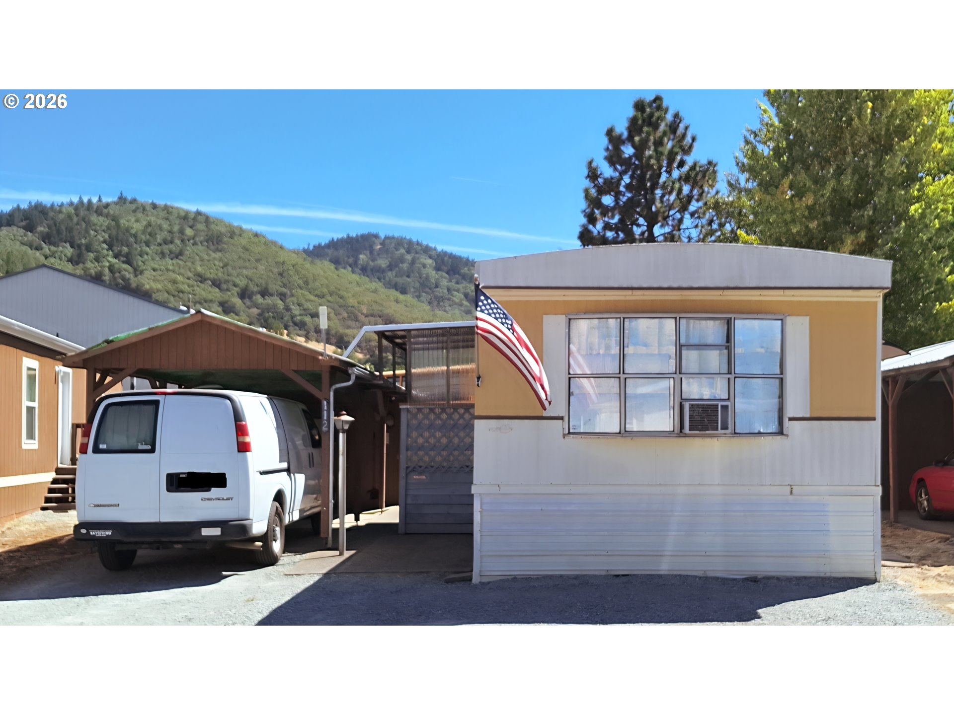 112 Gilham Loop Property Photo 1