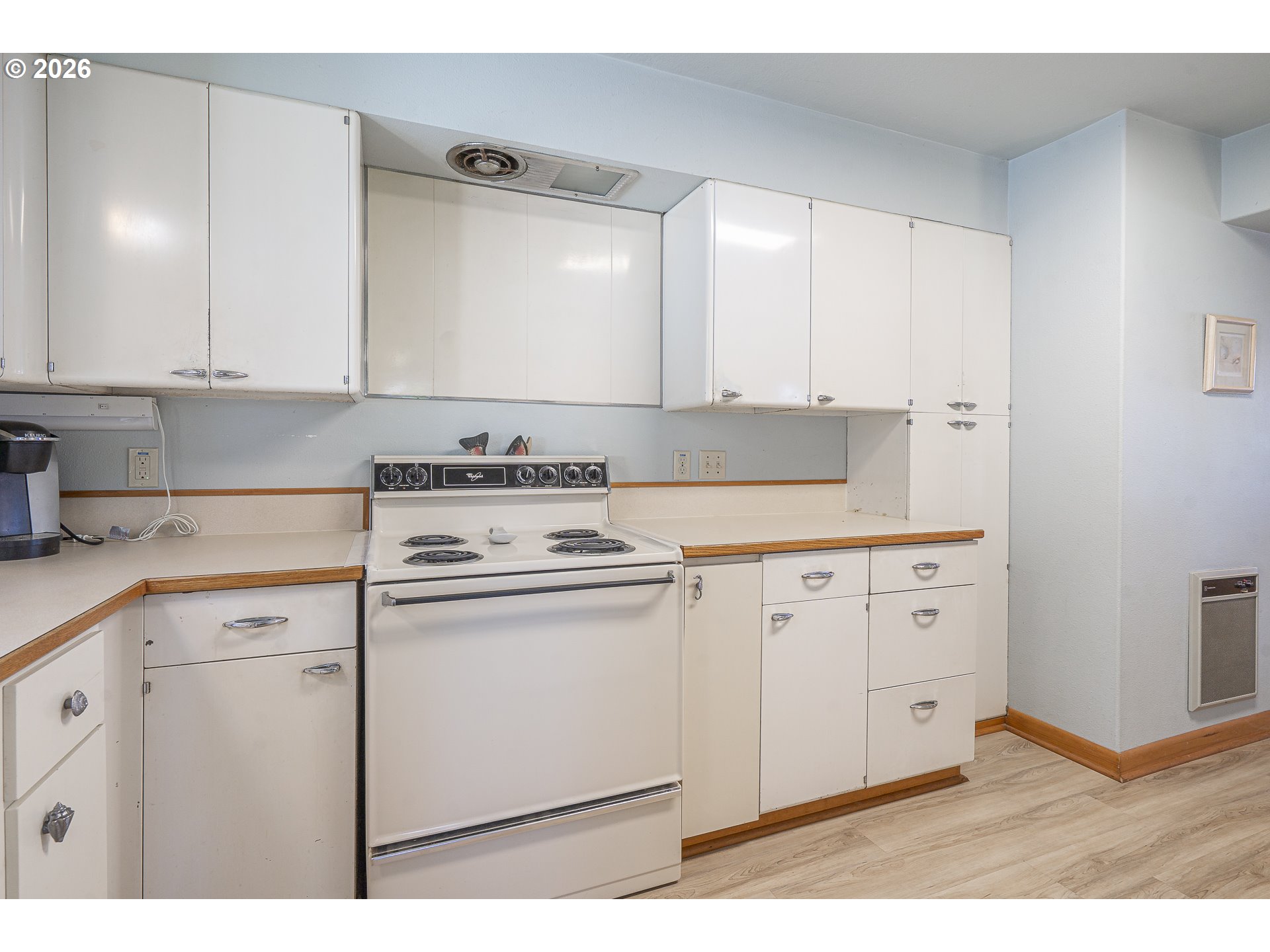 2915 Ne Loop Dr Property Photo 16