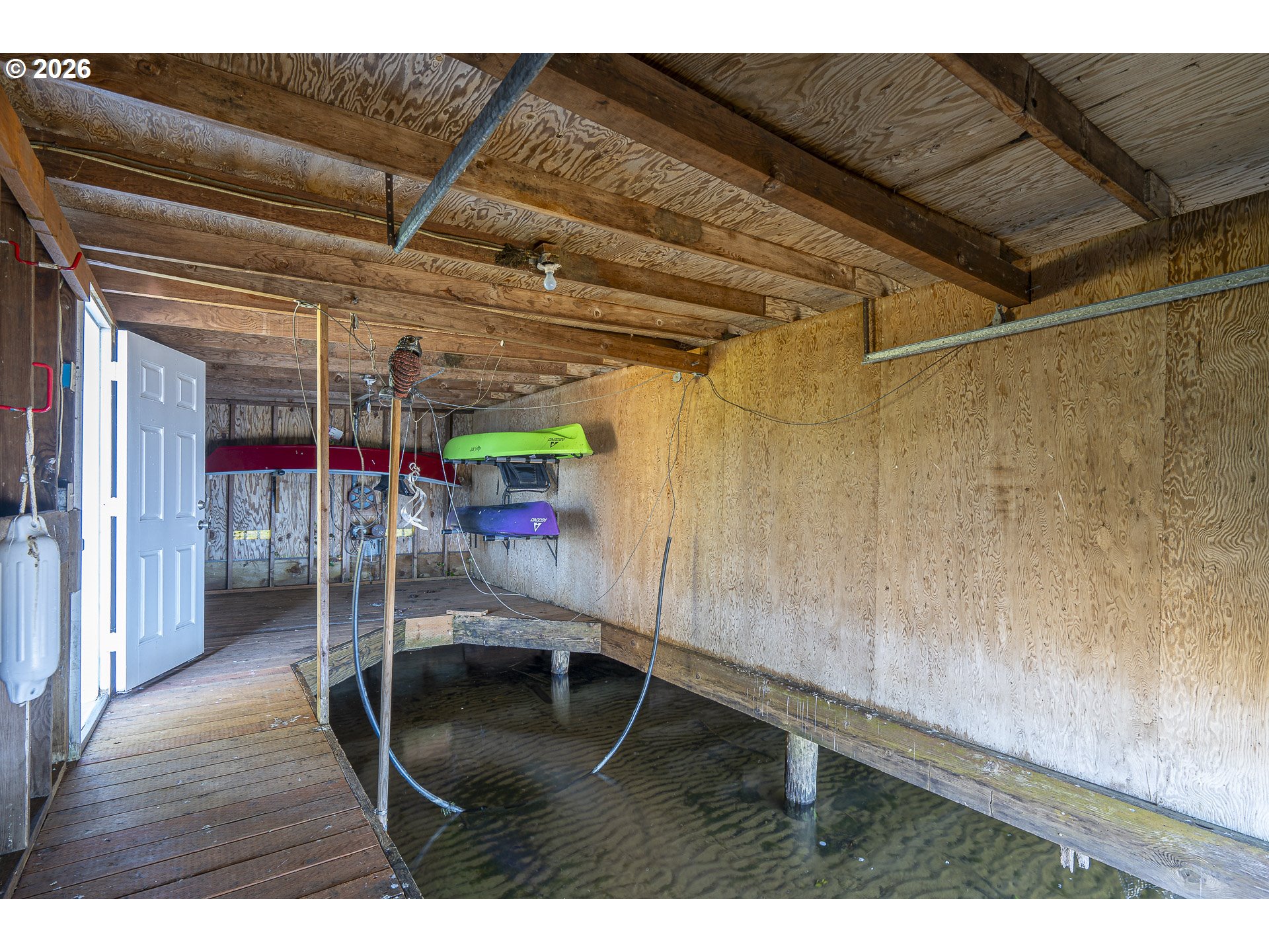 2915 Ne Loop Dr Property Photo 33
