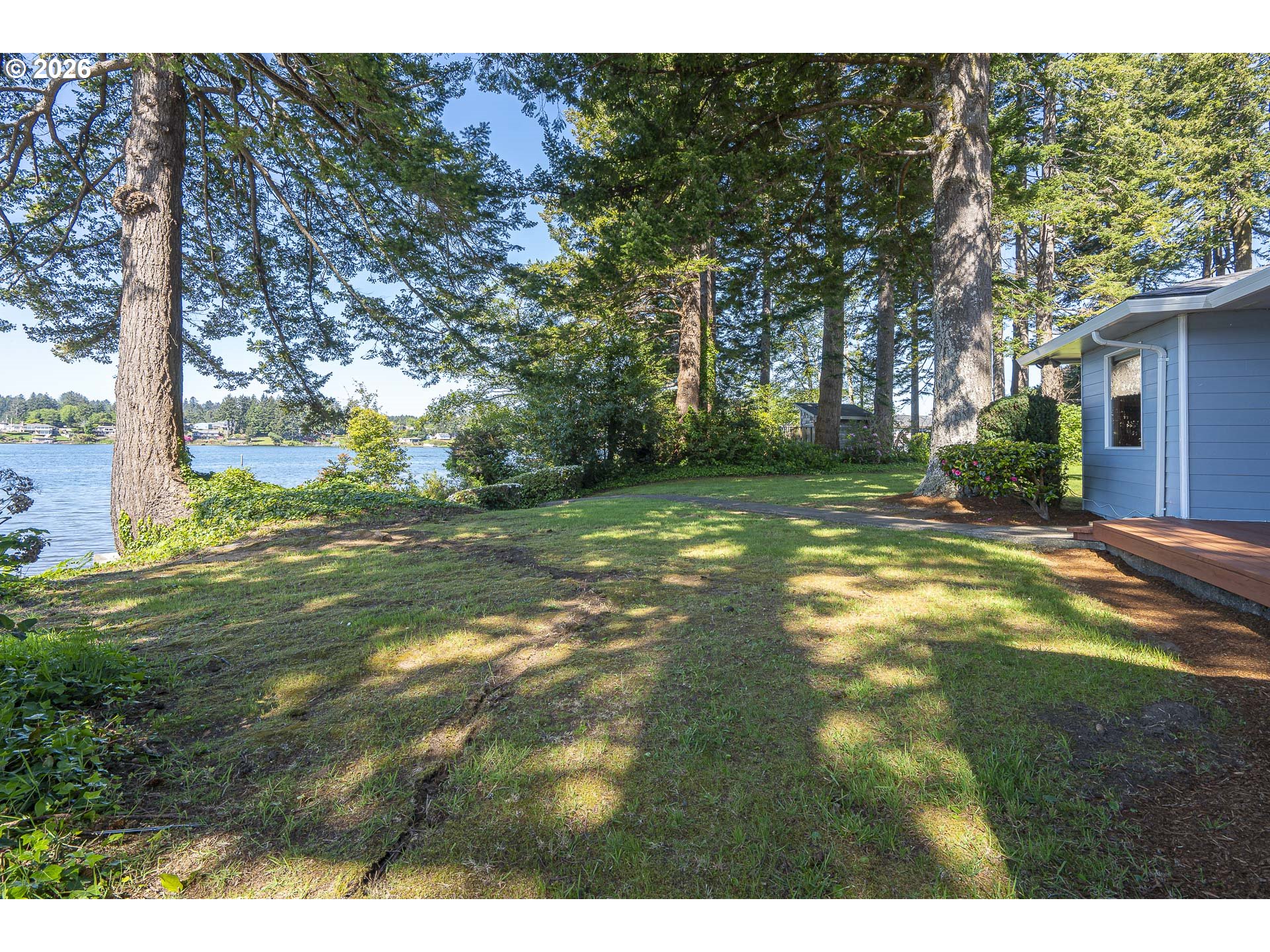 2915 Ne Loop Dr Property Photo 41