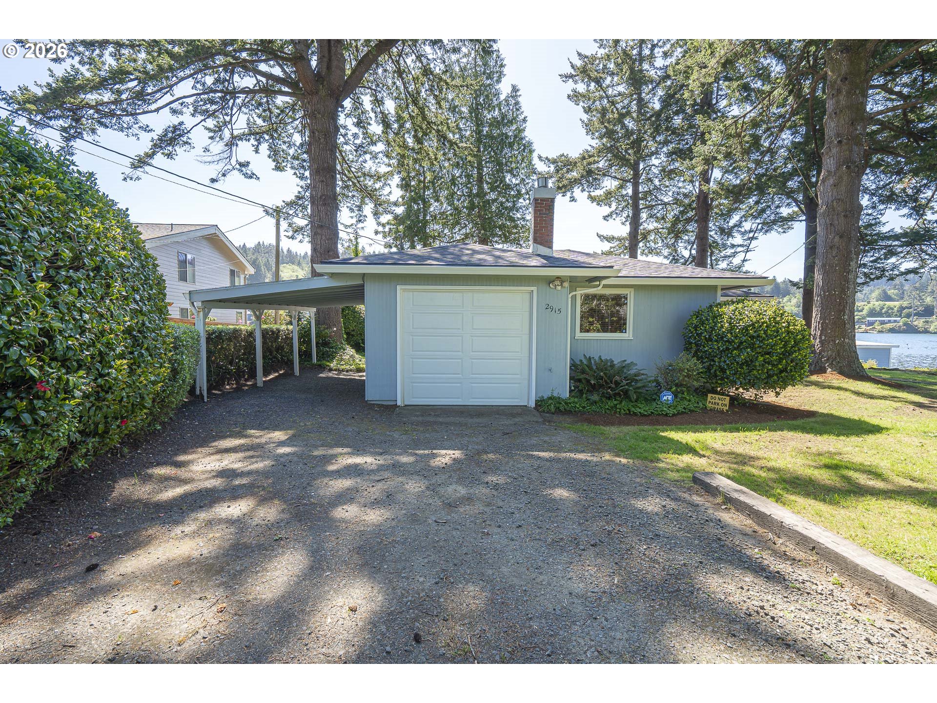 2915 Ne Loop Dr Property Photo 44