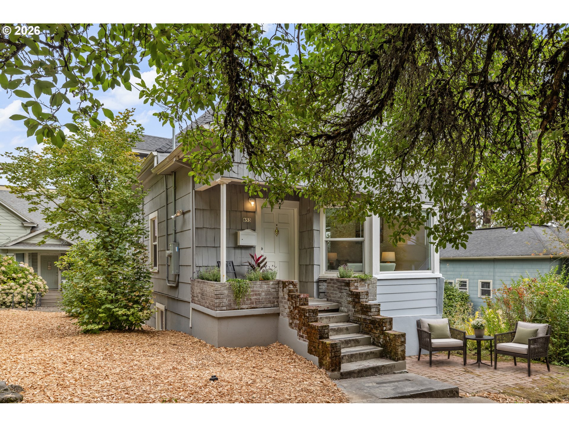 653 Sw Sherman St Property Photo 1