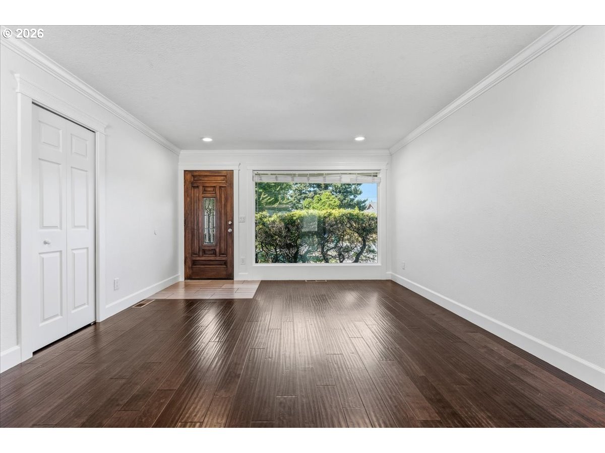 16600 Se Salmon St Property Photo 5