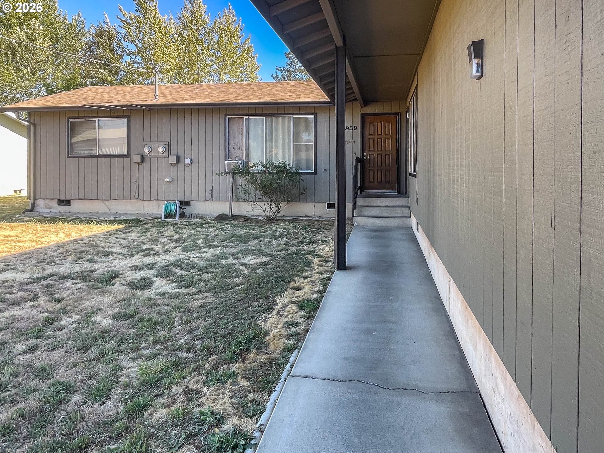 1959 Green Ave Property Photo 3
