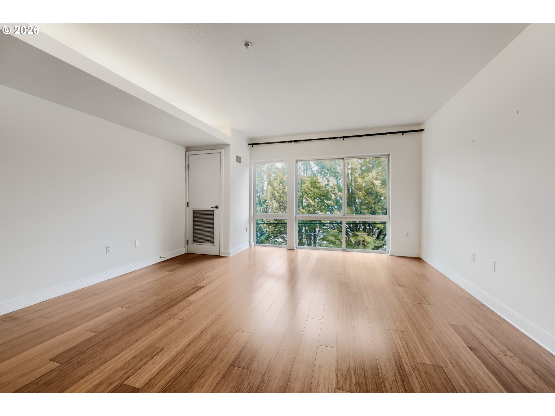 3970 N Interstate Ave 307 Property Photo 10