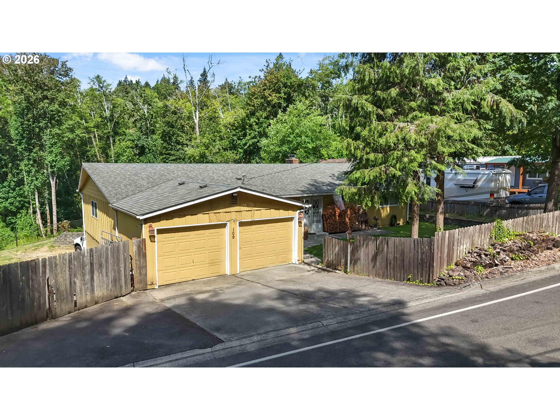 109 Alpha Dr Property Photo 3