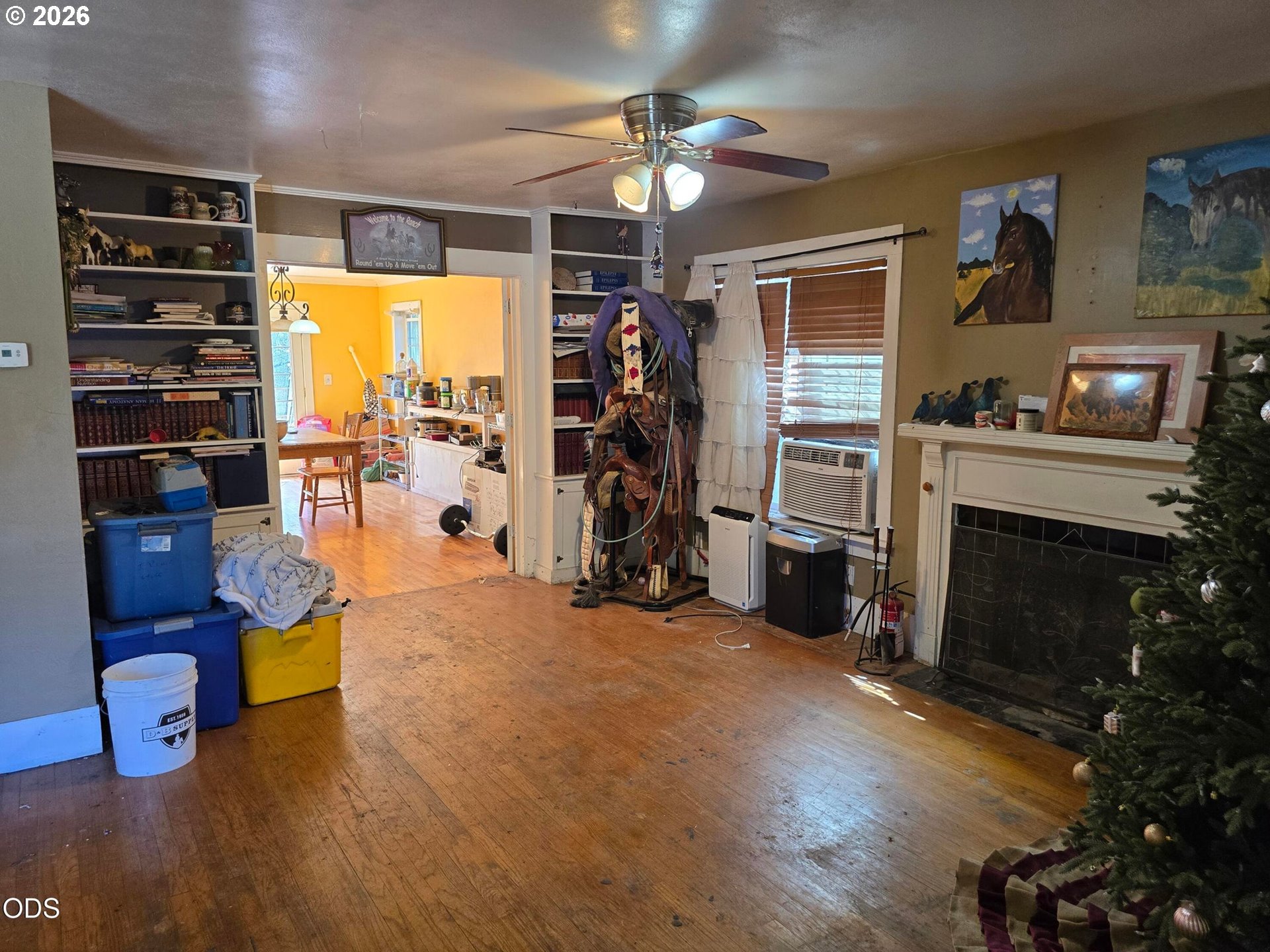 156 E Ash St Property Photo 18