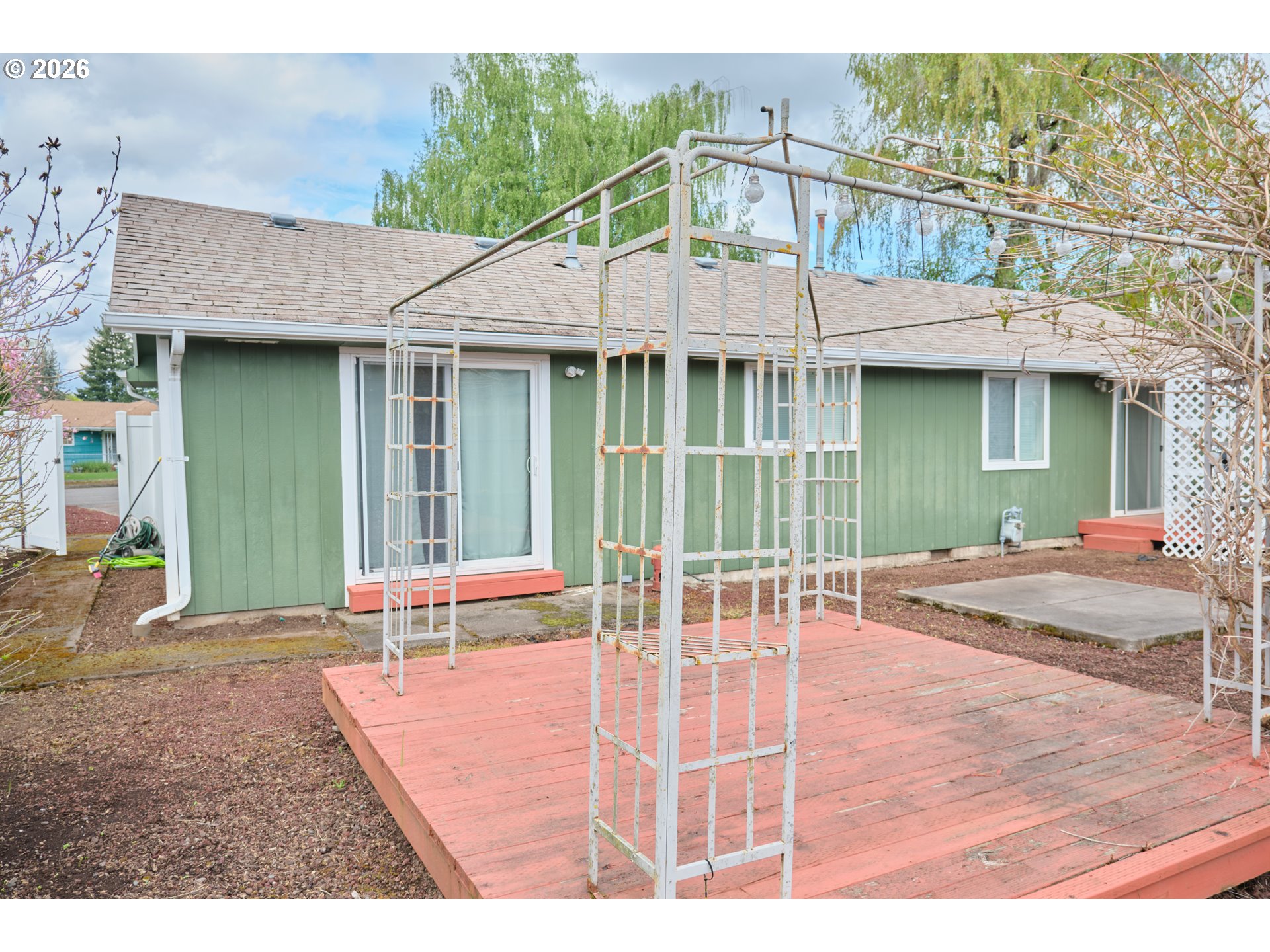 1202 Leo St Property Photo 5