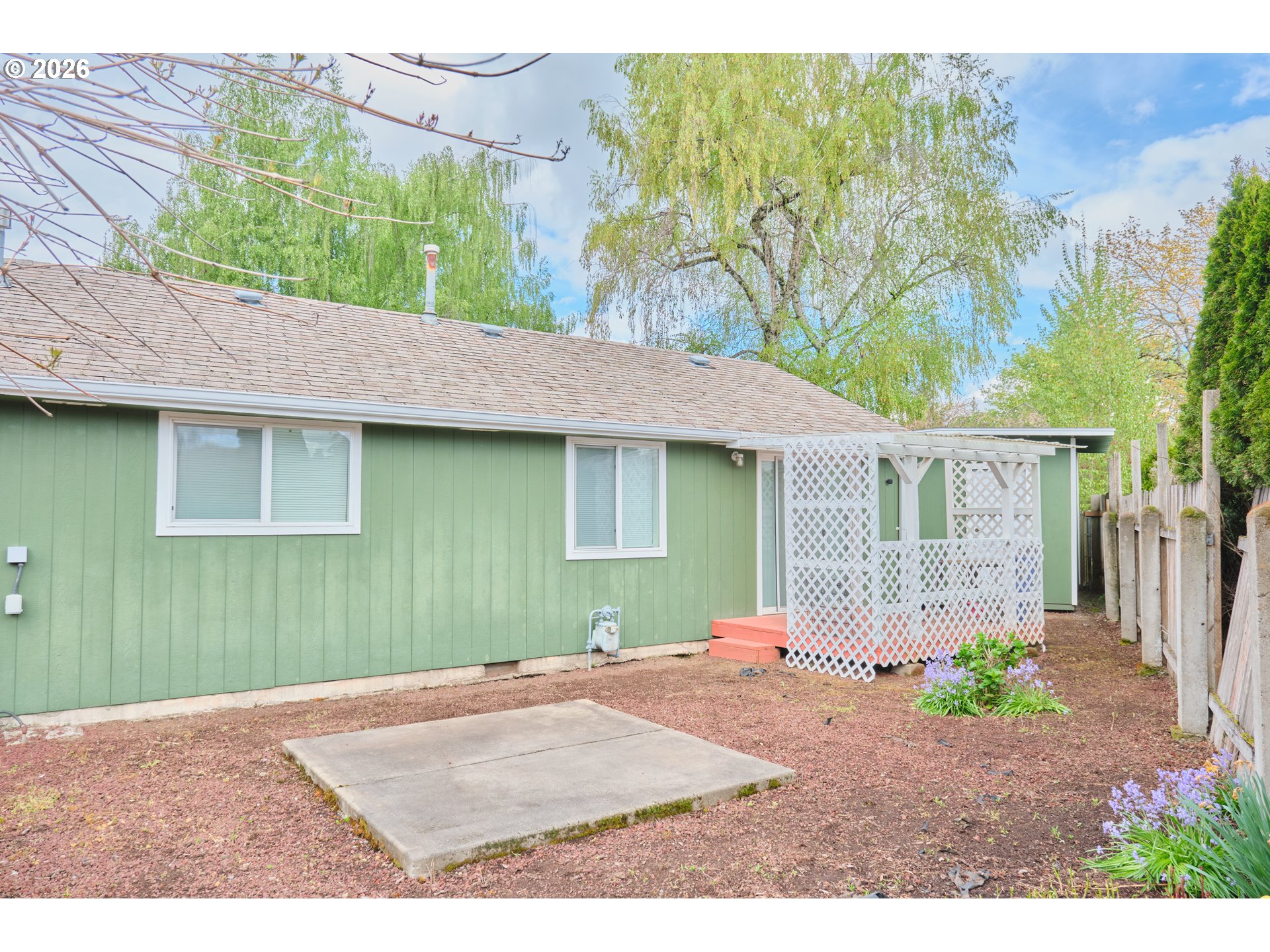 1202 Leo St Property Photo 9