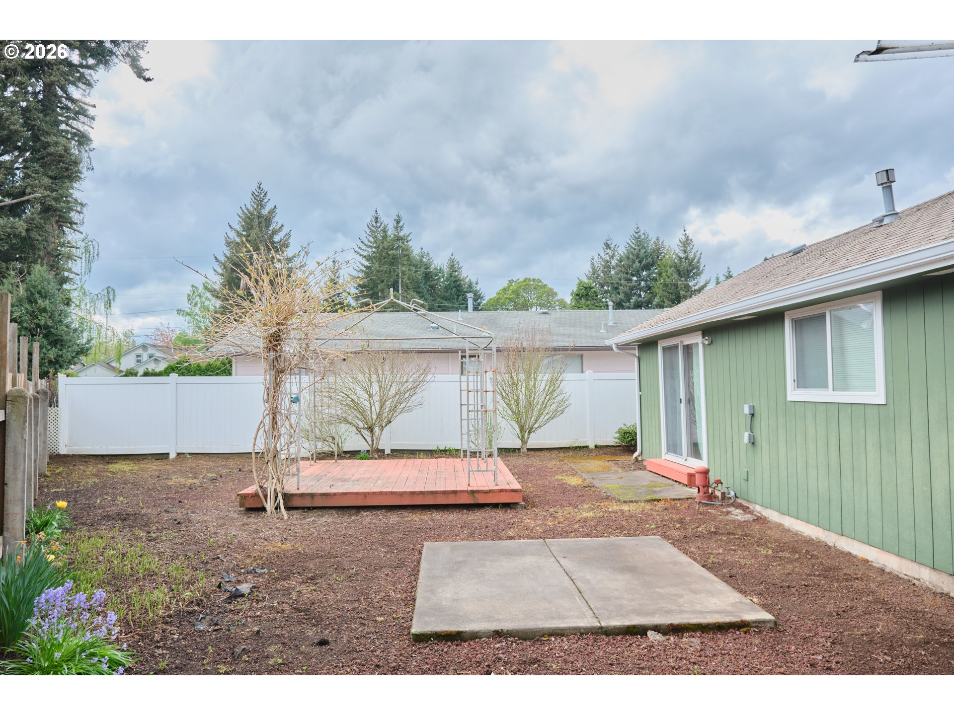1202 Leo St Property Photo 10