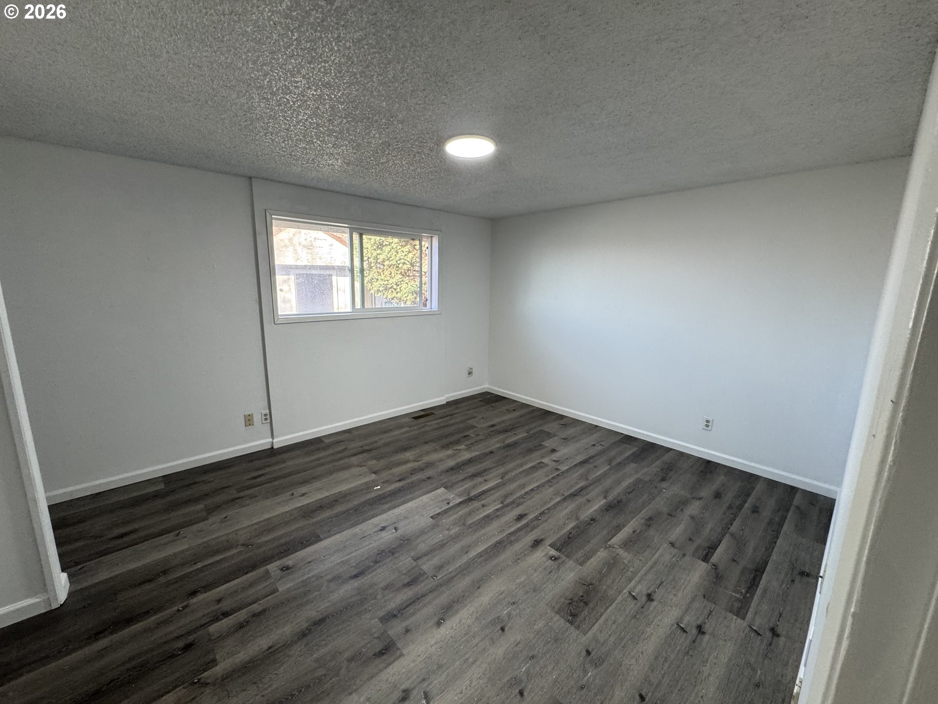 1270 W Hartley Ave Property Photo 9
