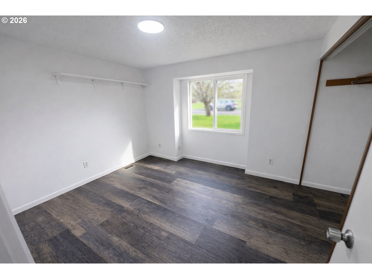 1270 W Hartley Ave Property Photo 15