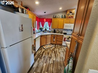 126 Kimberly Way Property Photo 13