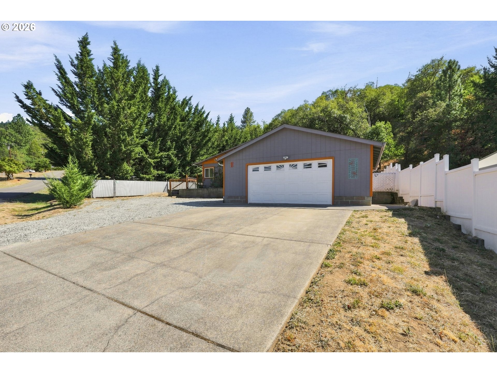 224 Aker Dr Property Photo 37