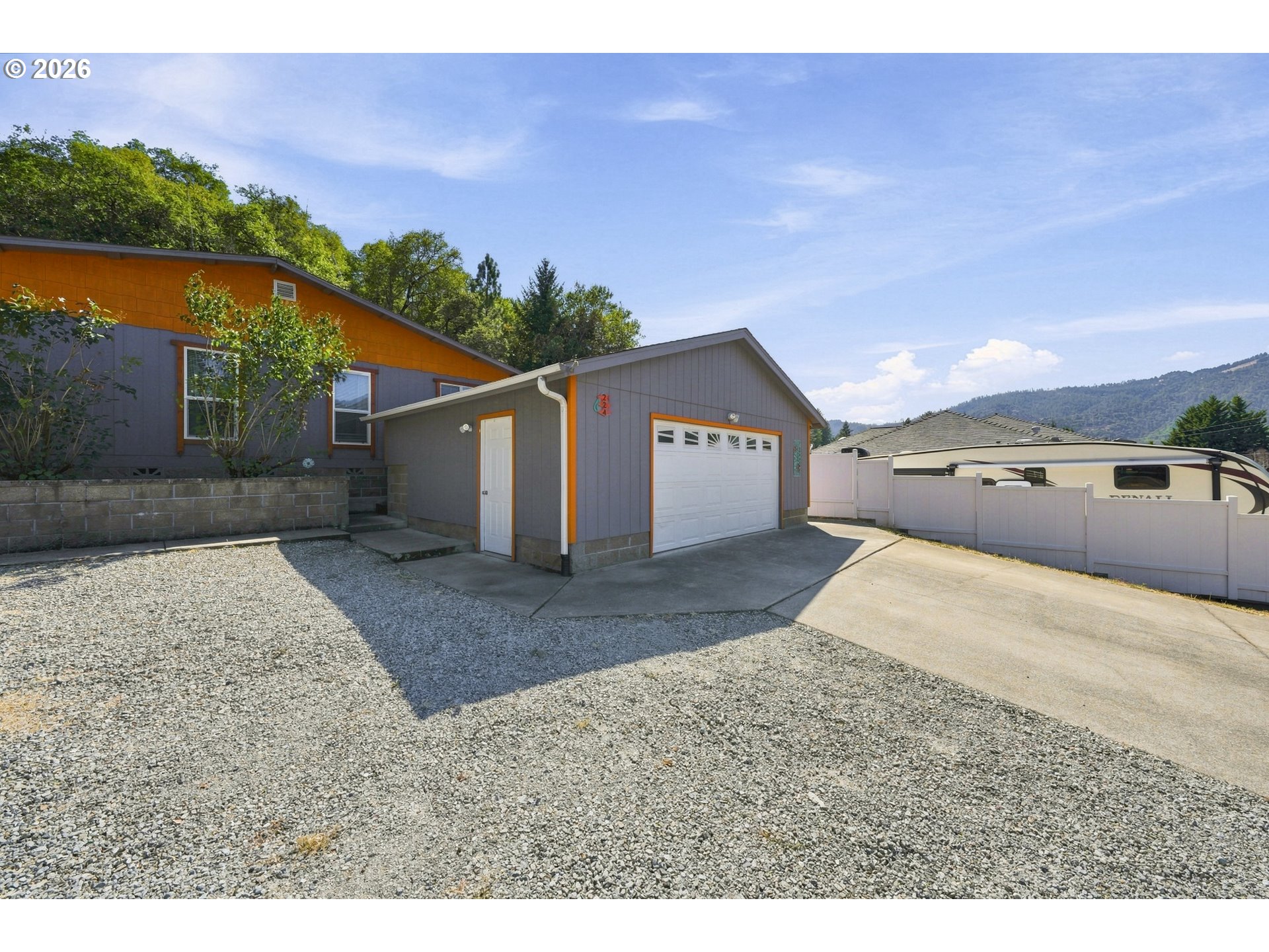 224 Aker Dr Property Photo 38