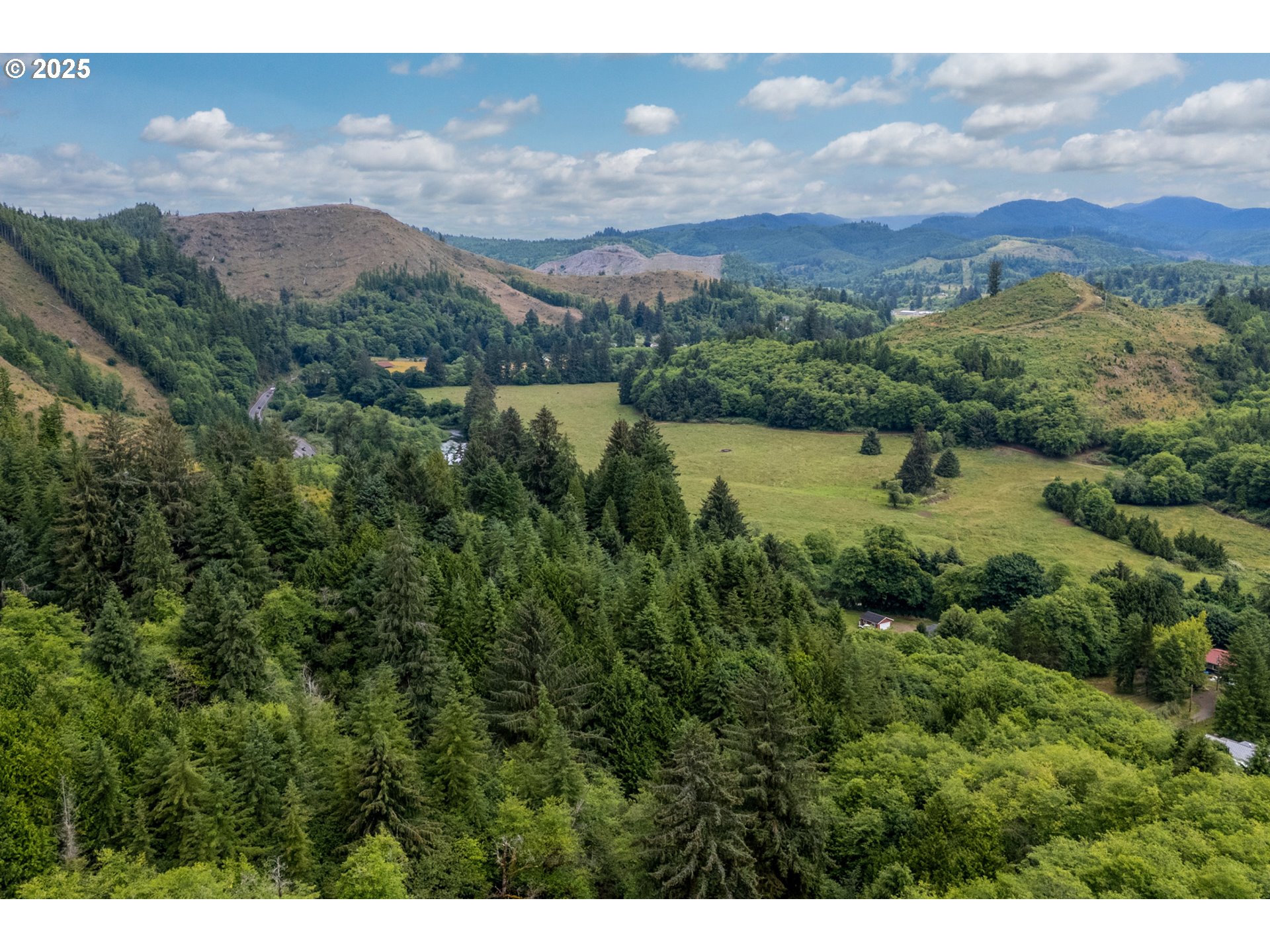 21675 Us 101 S Property Photo 12