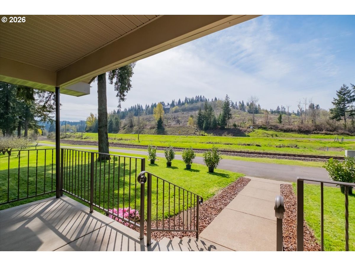 28095 Santiam Hwy Property Photo 5