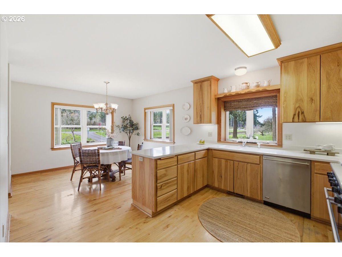 28095 Santiam Hwy Property Photo 16