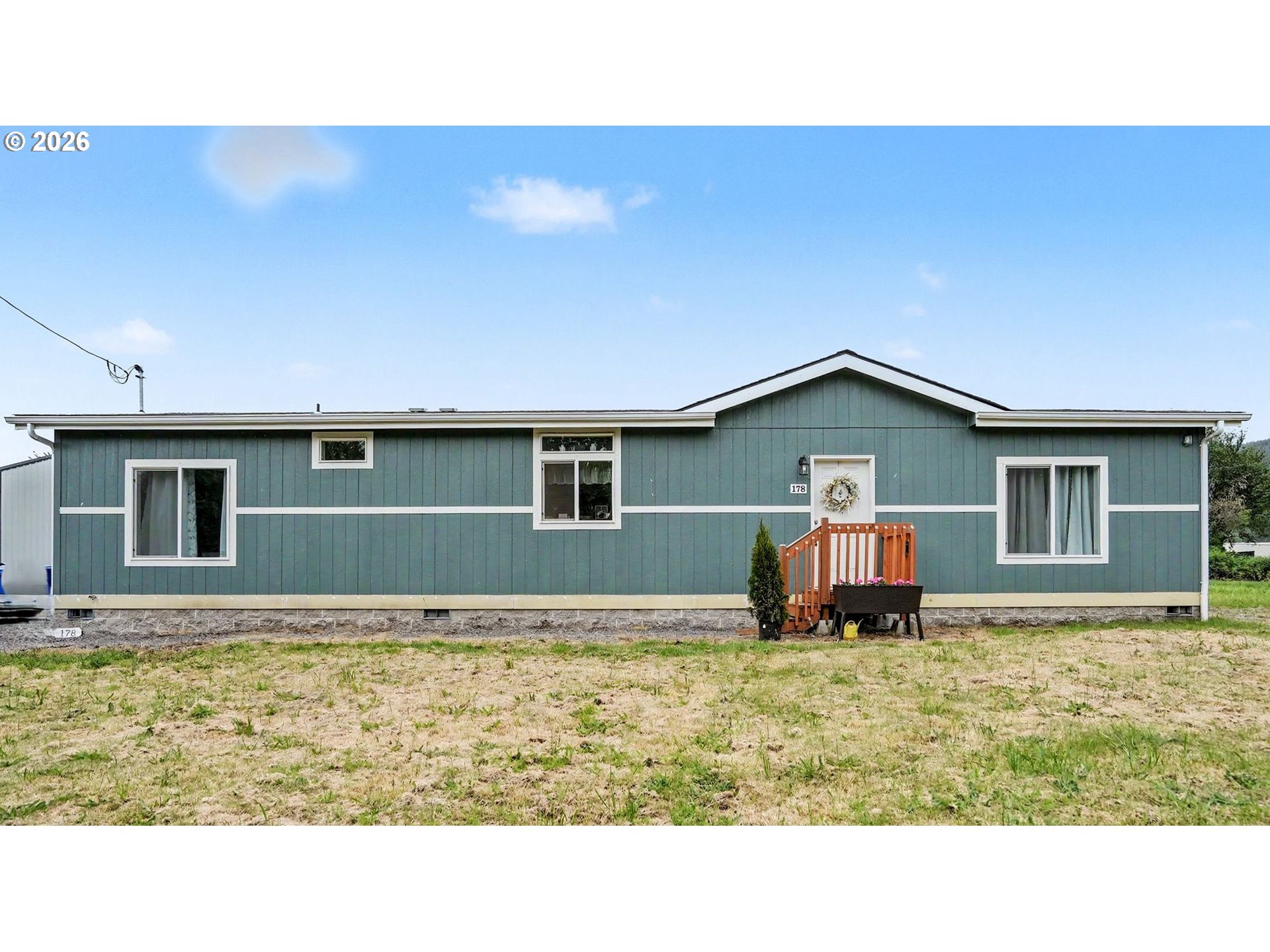 178 19th St Property Photo 1