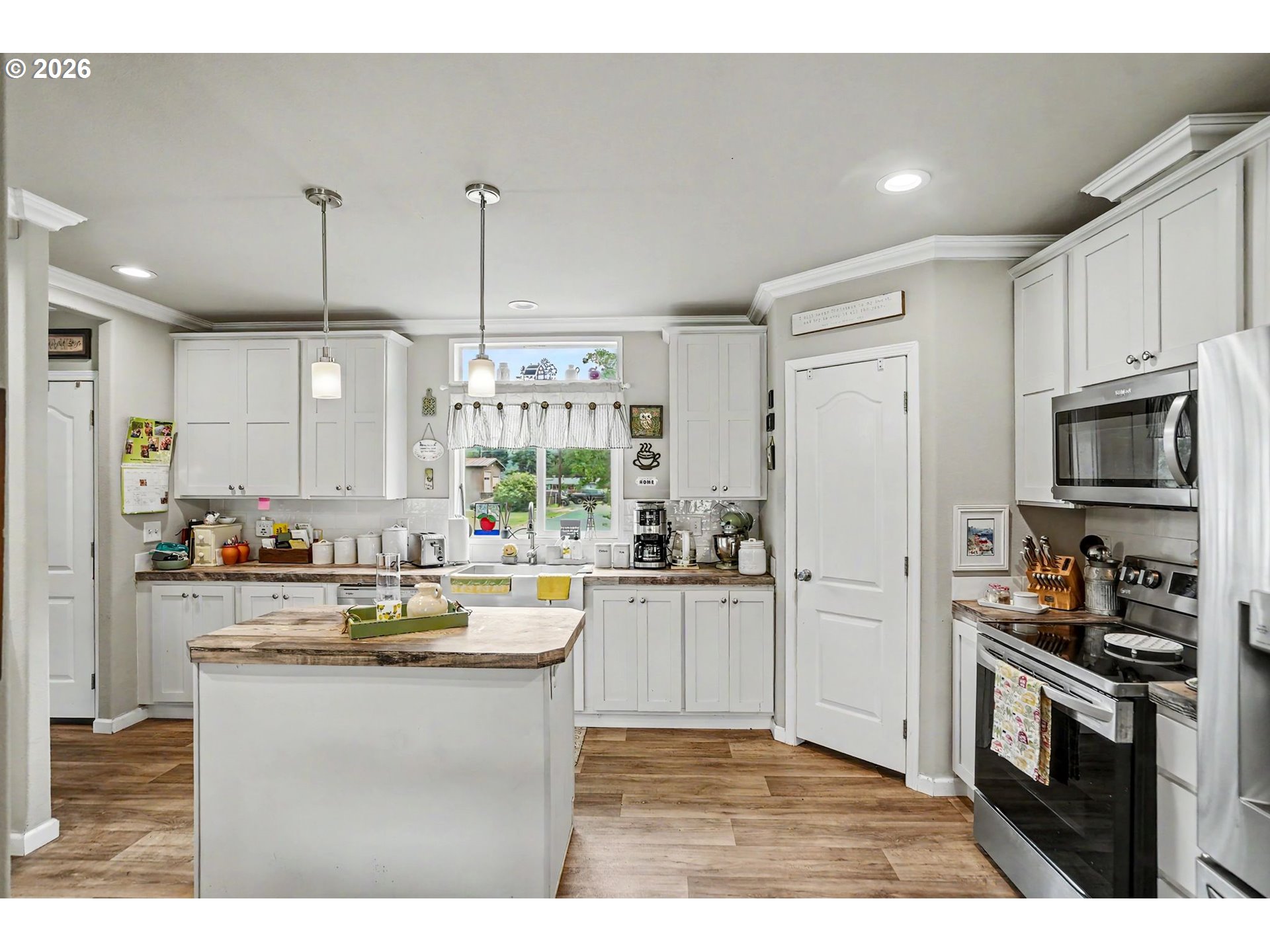 178 19th St Property Photo 15