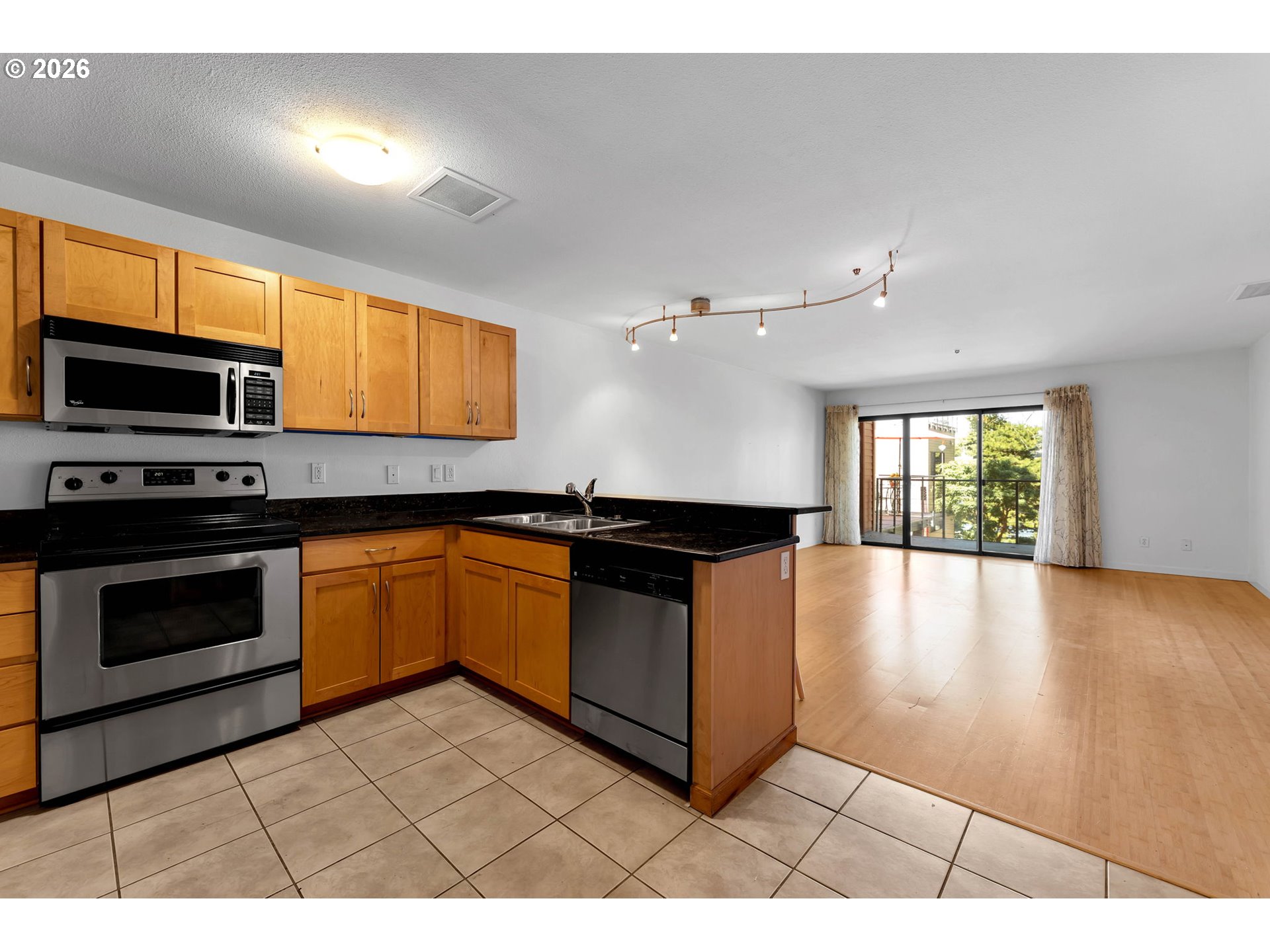 920 Nw Naito Pkwy J18 Property Photo 10