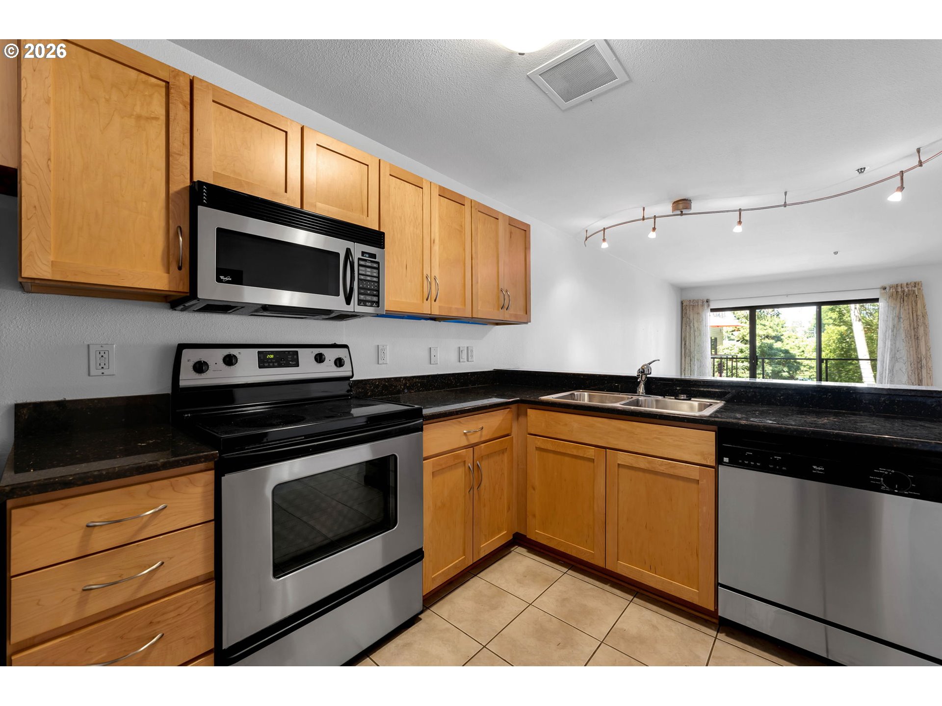 920 Nw Naito Pkwy J18 Property Photo 11