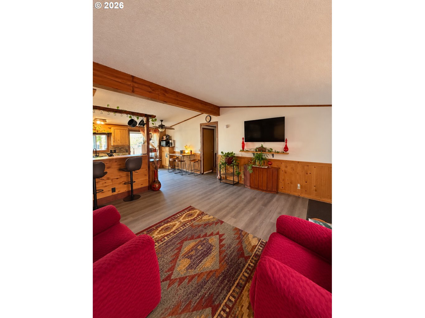 450 Tiara St Property Photo 4