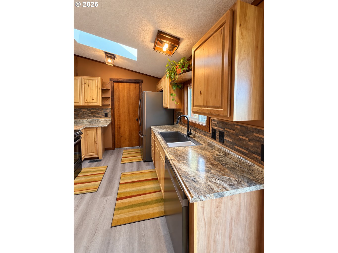 450 Tiara St Property Photo 10
