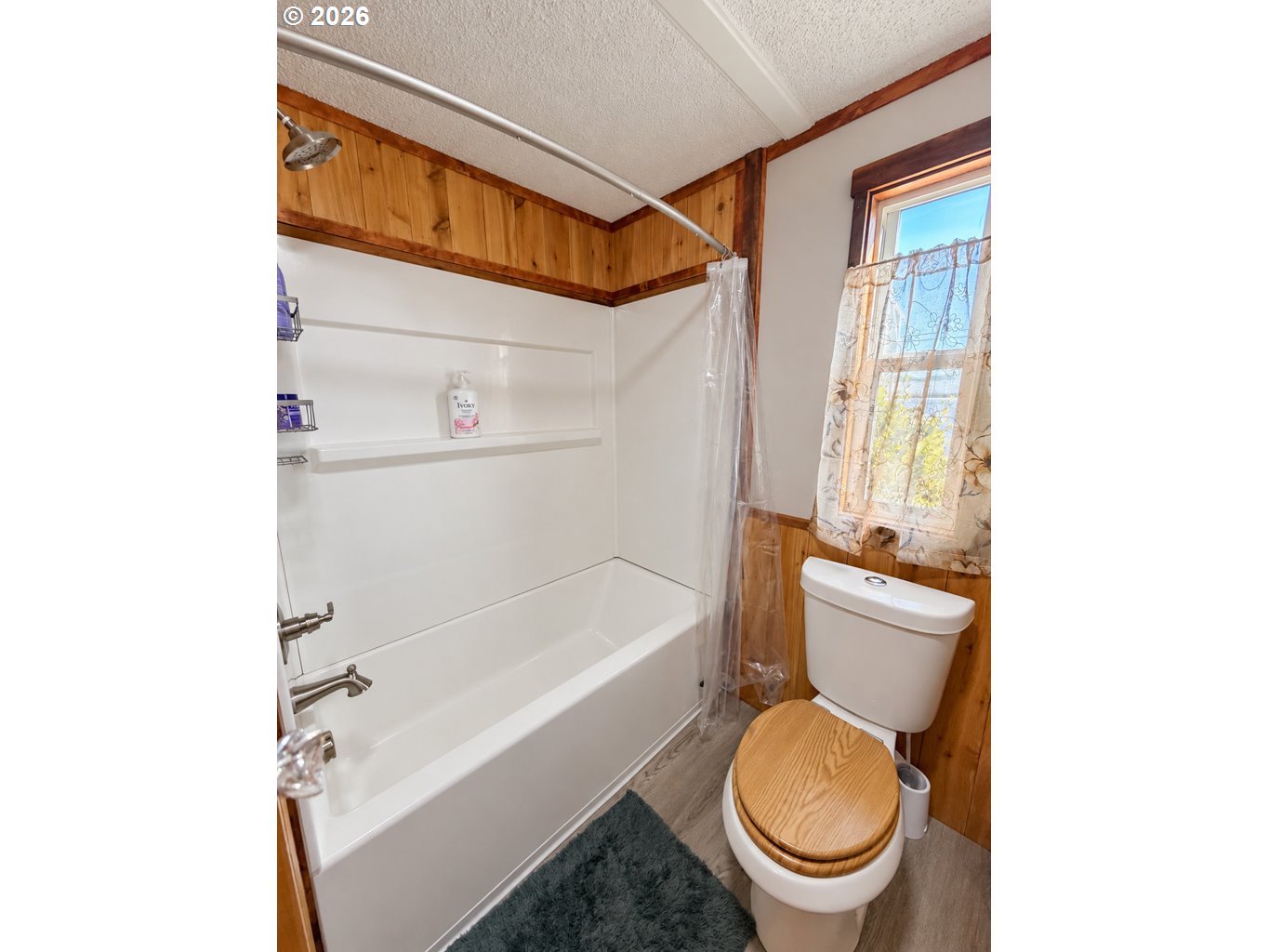 450 Tiara St Property Photo 22