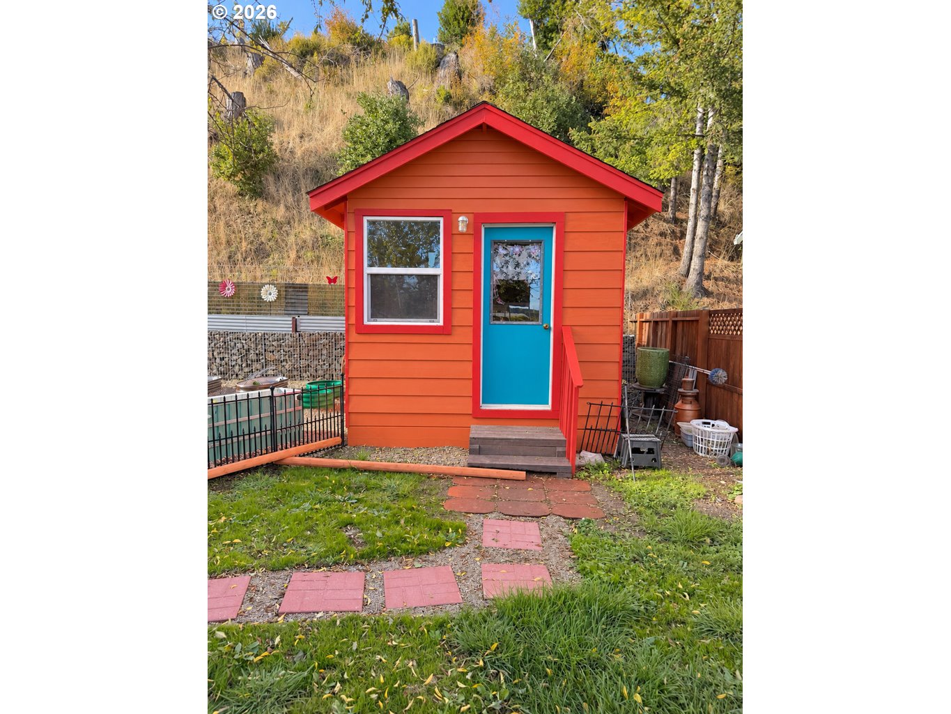 450 Tiara St Property Photo 27