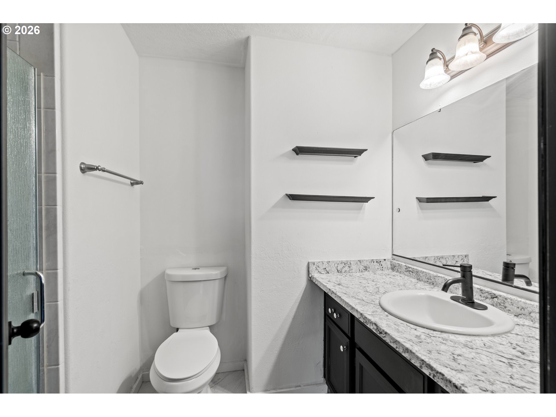 1511 Ne Gladys Dr Property Photo 19