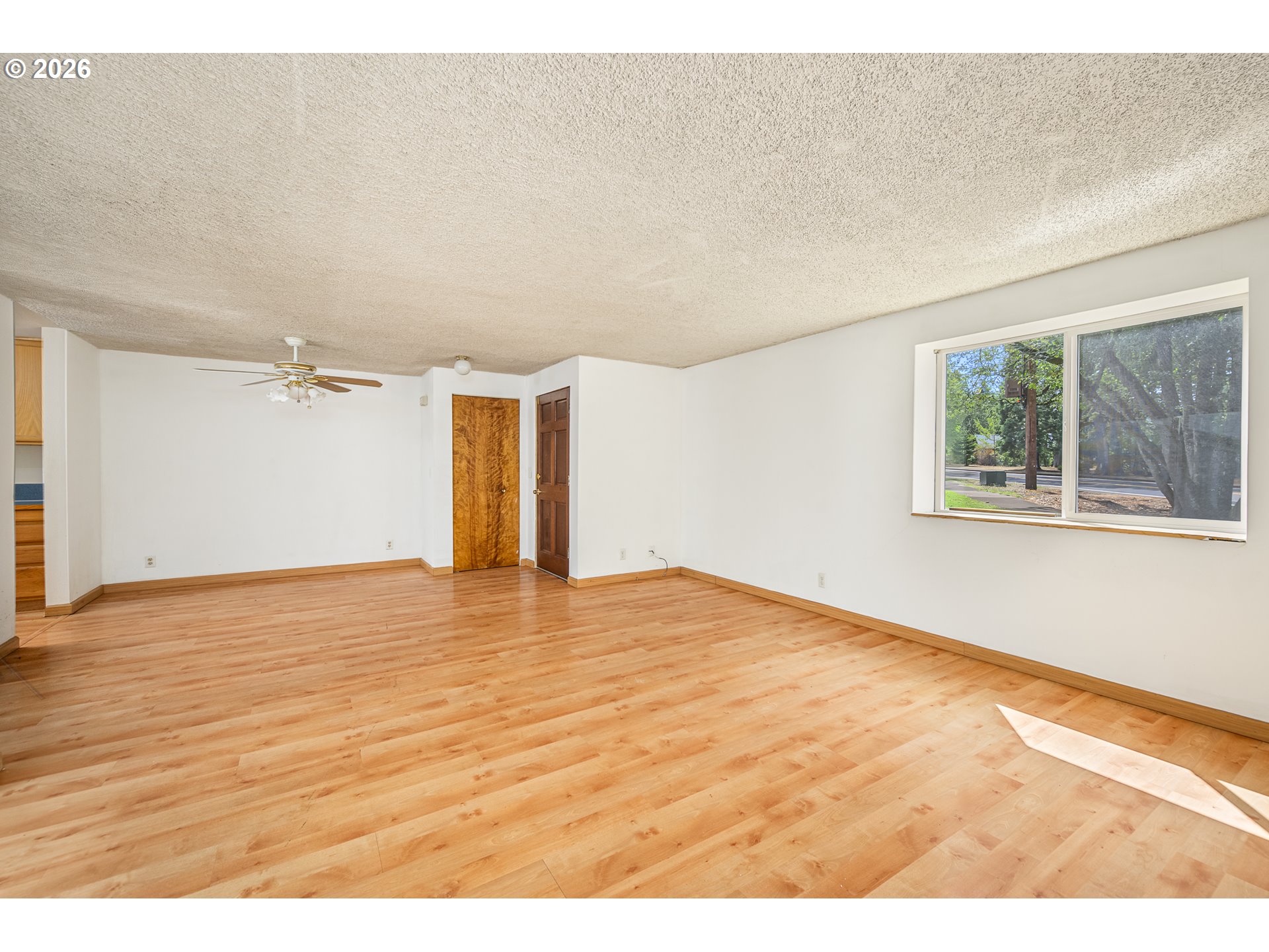 2239 Hawkins Ln Property Photo 5