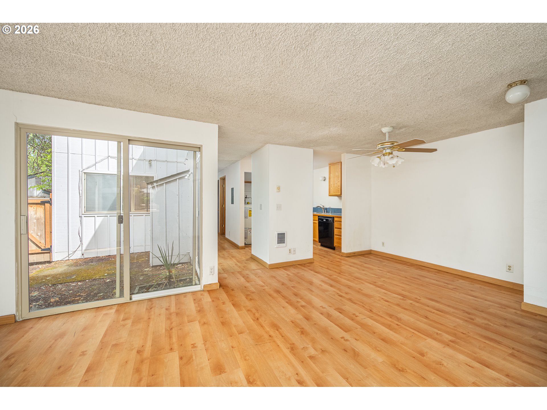 2239 Hawkins Ln Property Photo 6
