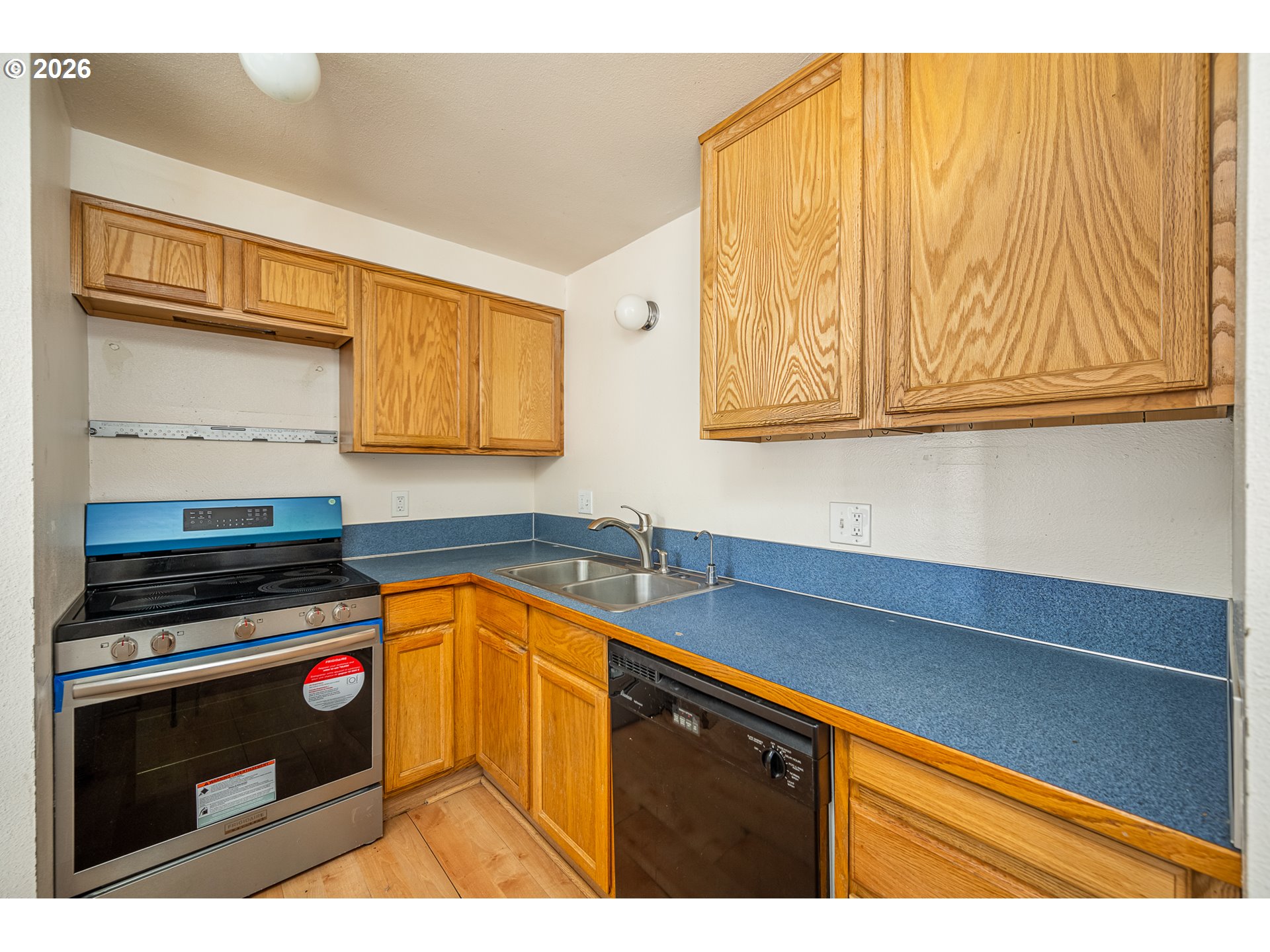 2239 Hawkins Ln Property Photo 7