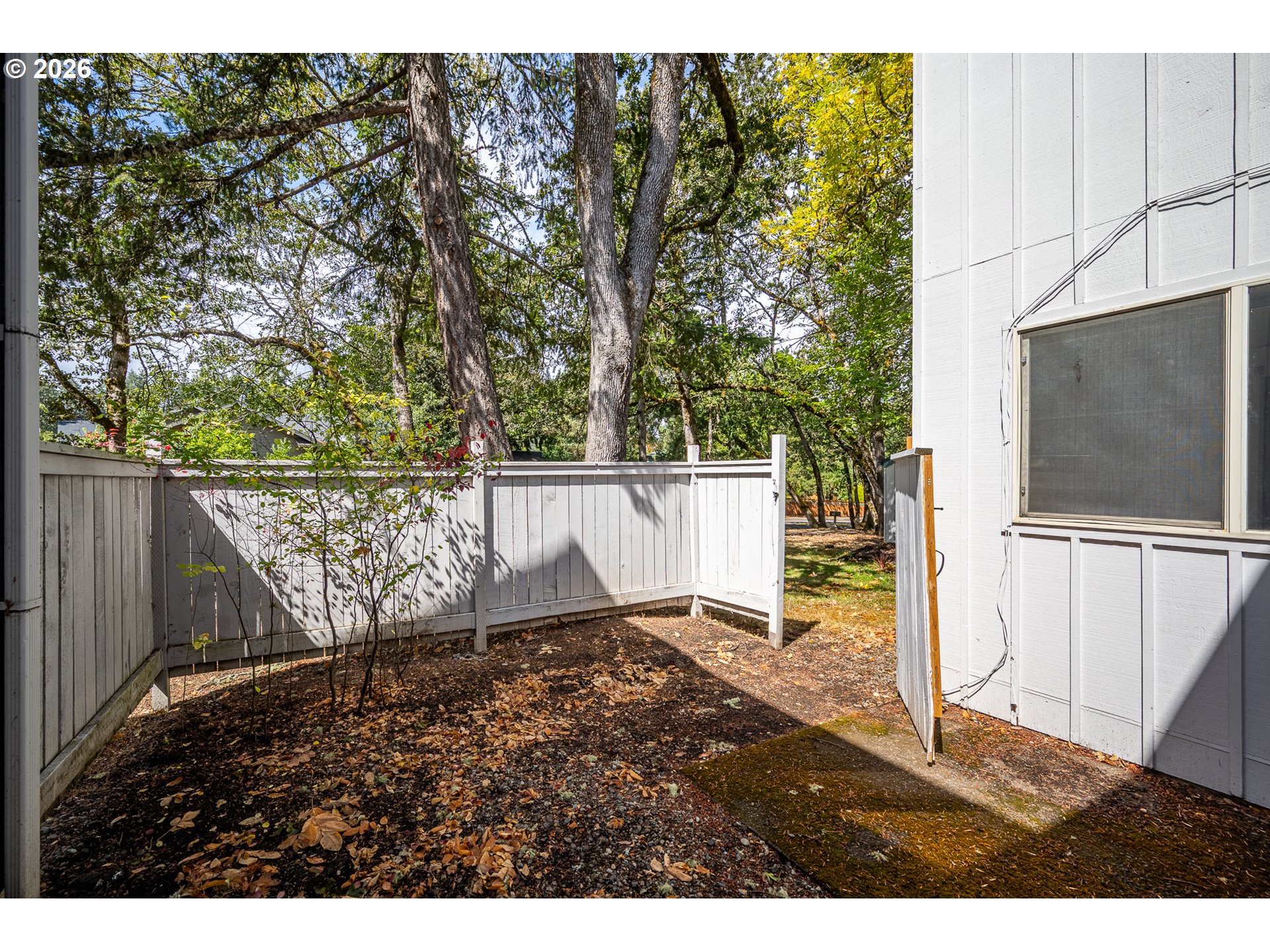2239 Hawkins Ln Property Photo 16
