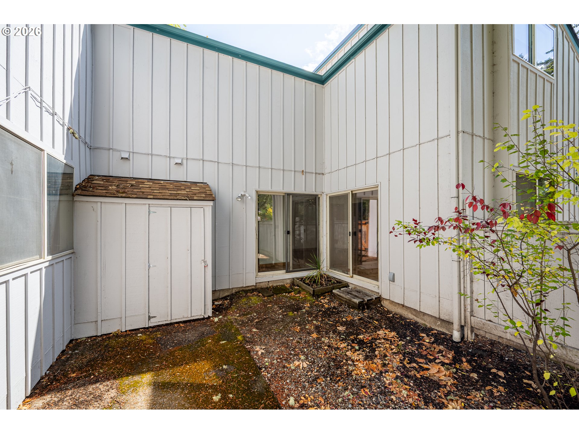 2239 Hawkins Ln Property Photo 17
