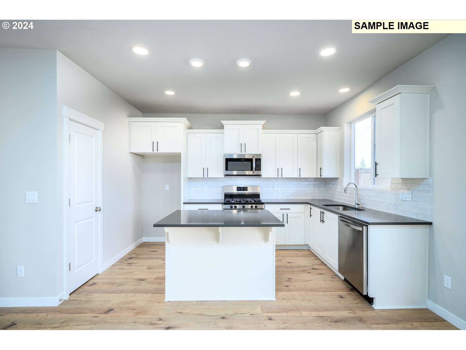 16660 Se Smith Rock St 714 Property Photo 8