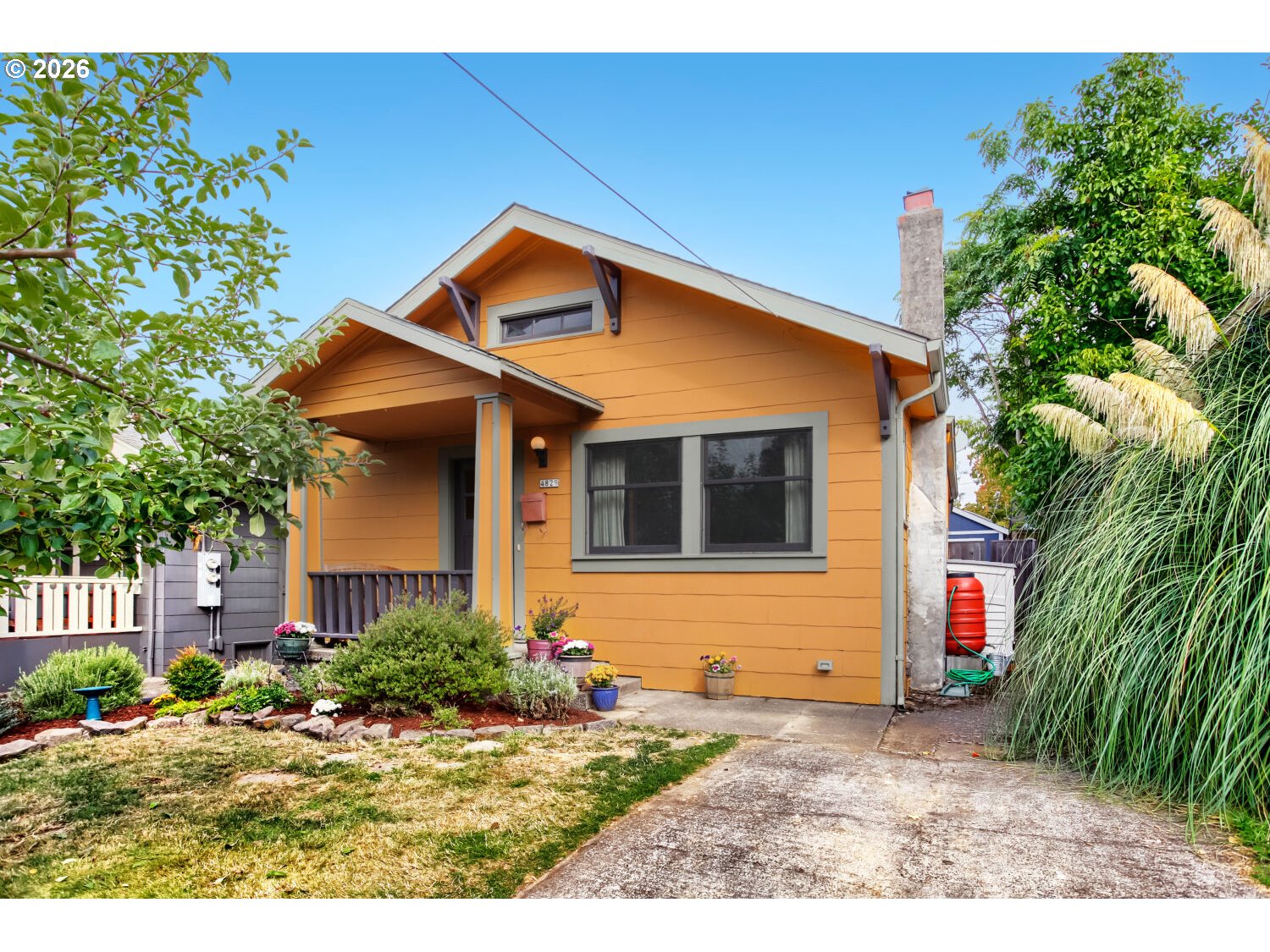 4829 Se Sherman St Property Photo 1