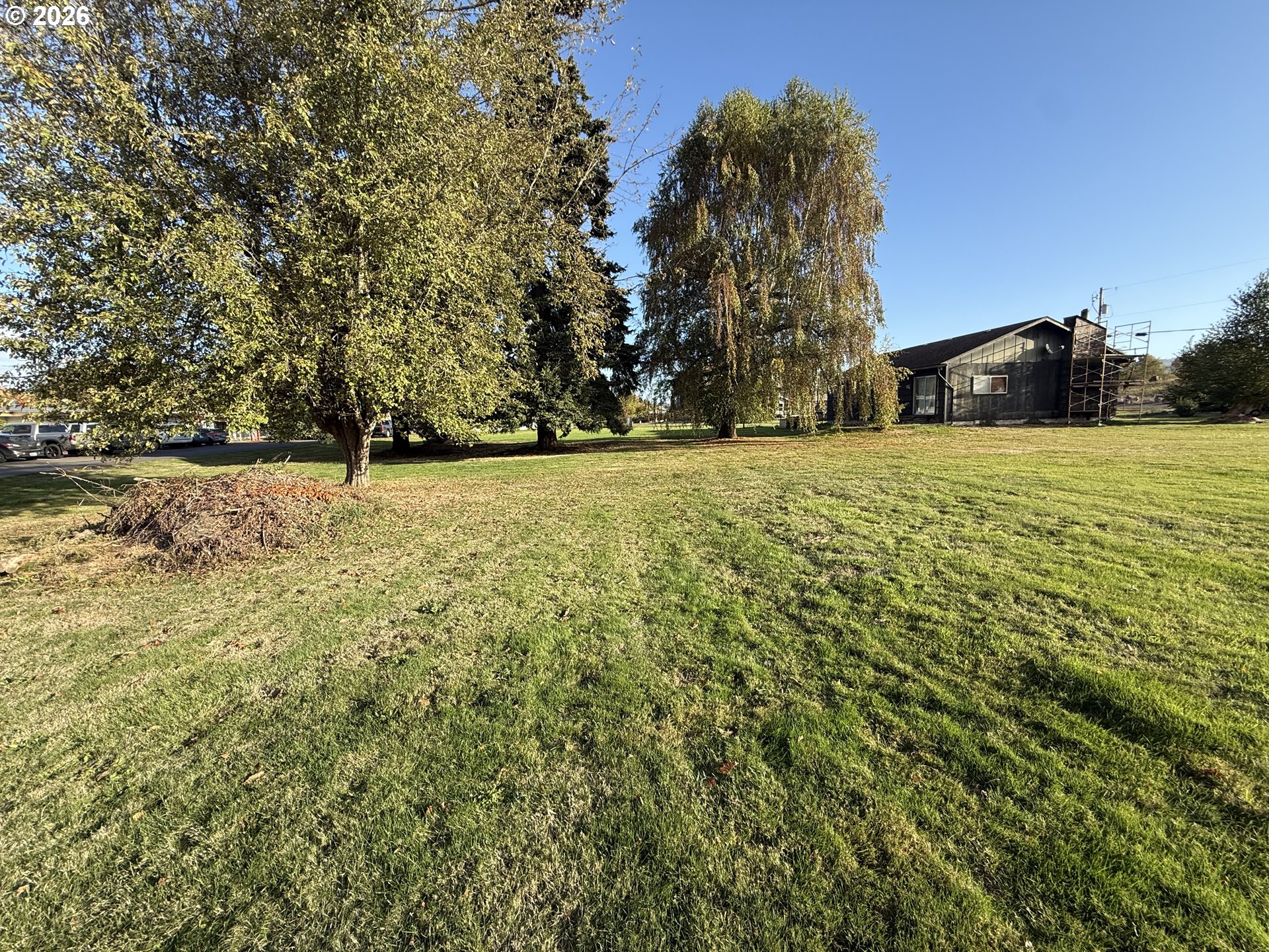 1425 River Rd Property Photo 1