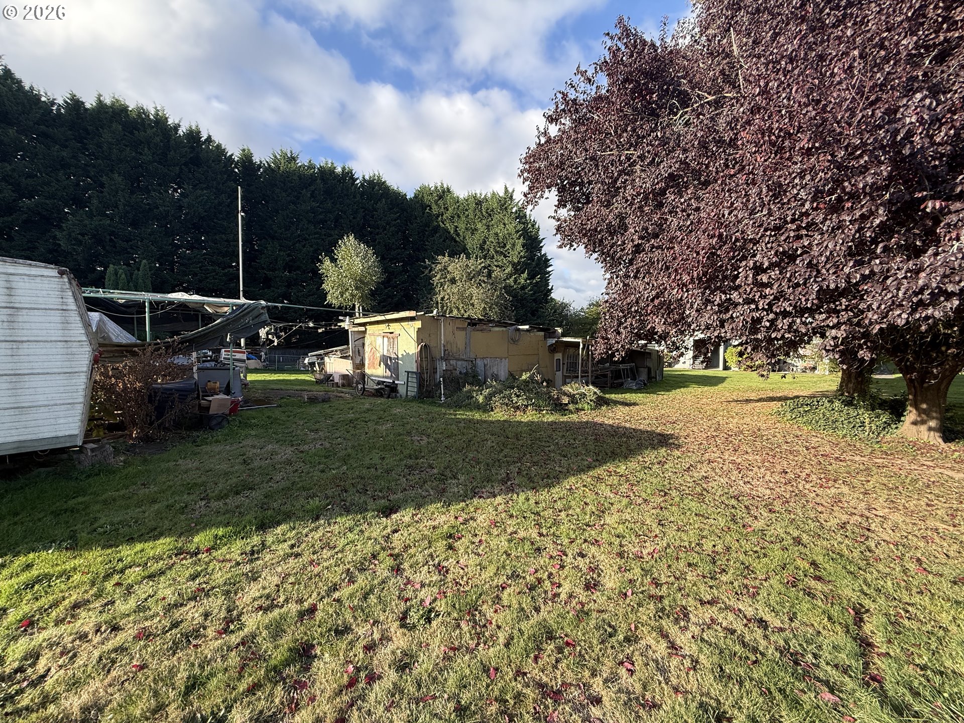 1425 River Rd Property Photo 11