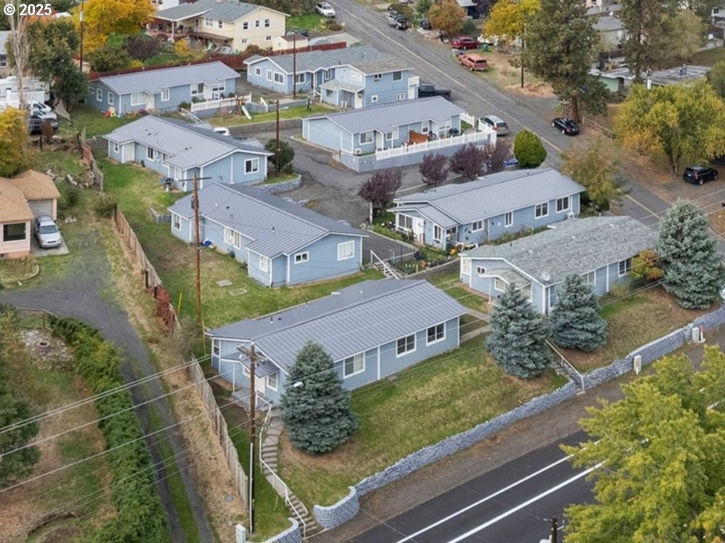 1106 EMERSON DR