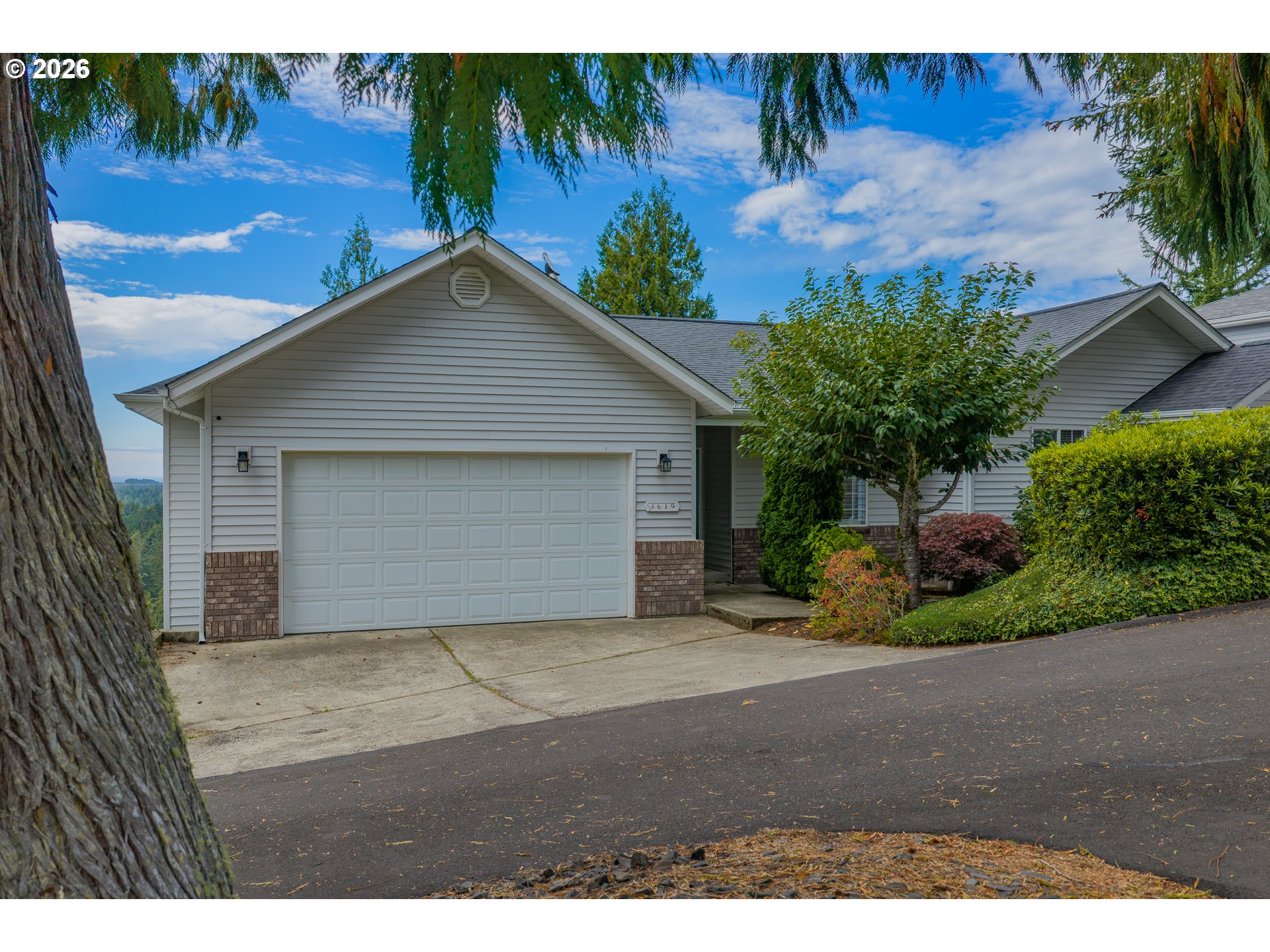 3619 OCEAN VIEW DR Property Photo 1
