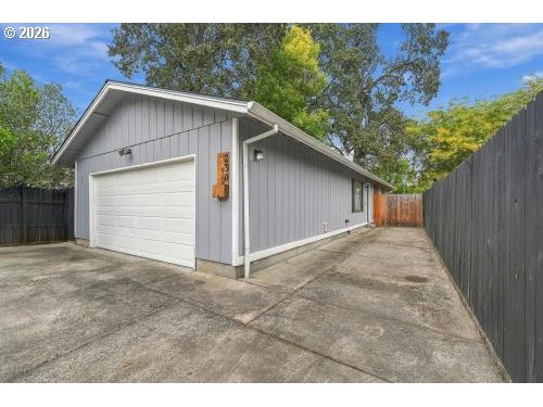 230 MAYFAIR DR Property Photo 1