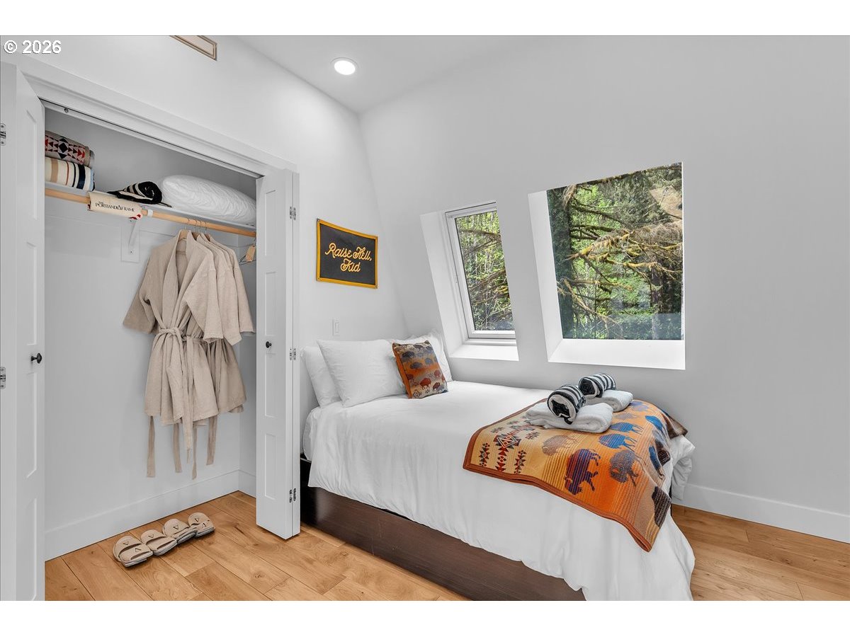 27176 E Welches Rd Property Photo 27